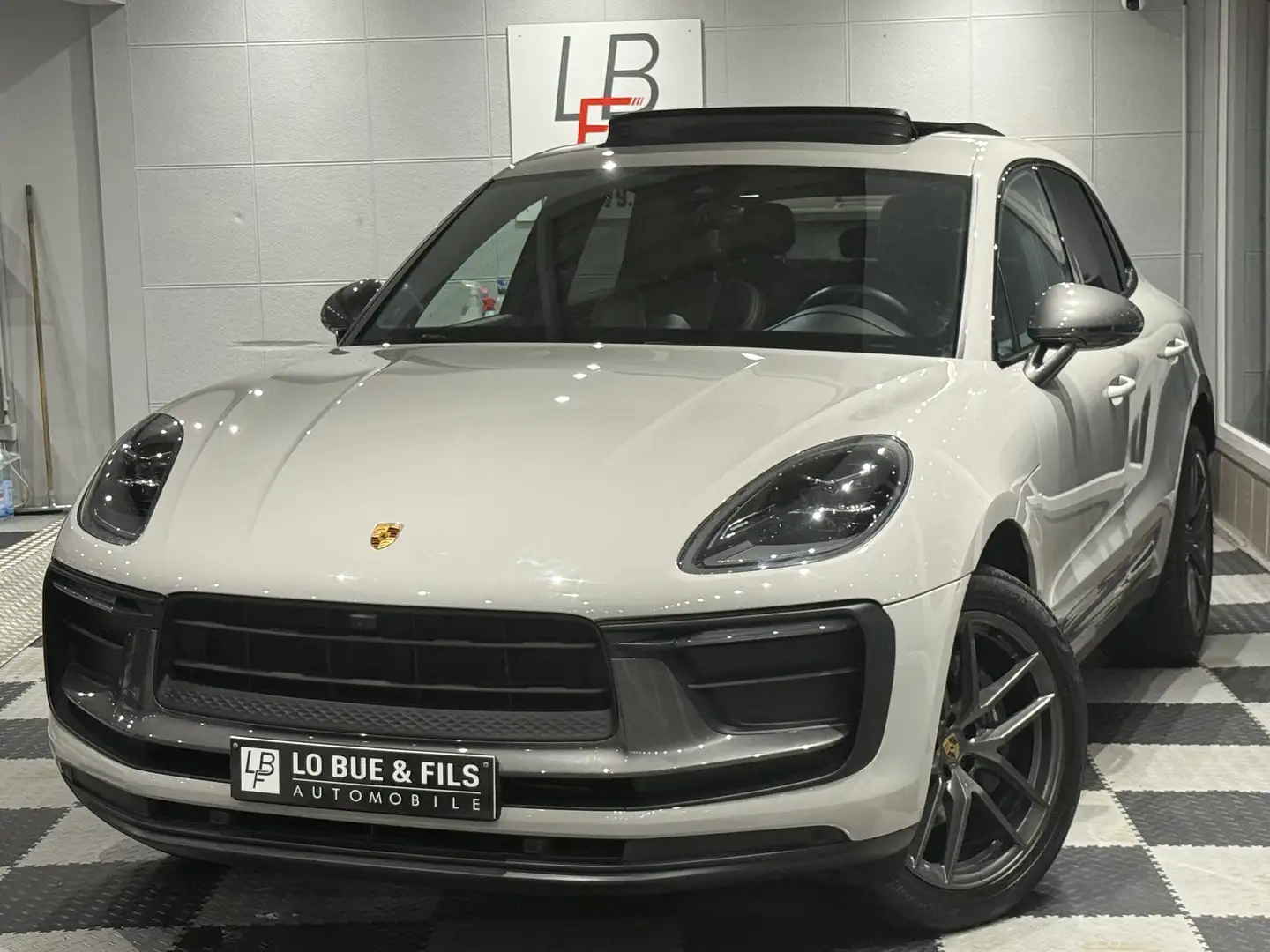 Porsche Macan T 2.0 Turbo PDK Gris - 1