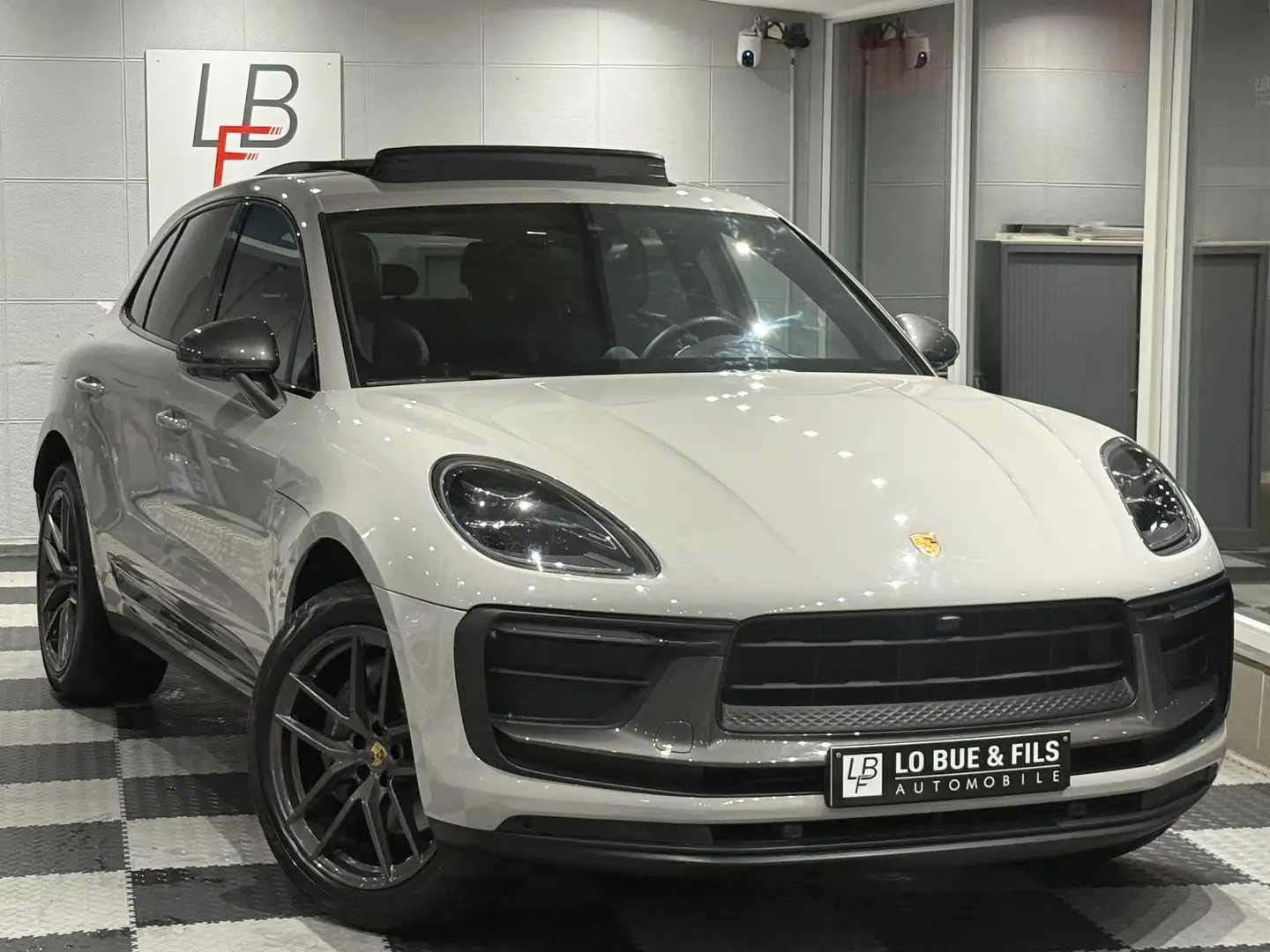 Porsche Macan T 2.0 Turbo PDK Gris - 2