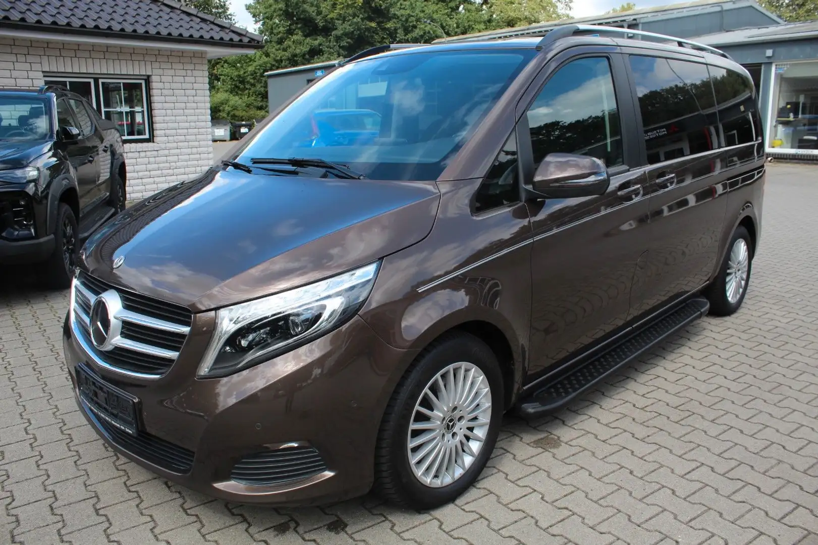 Mercedes-Benz V 250 CDI/BT/d EDITION kompakt Коричневий - 1
