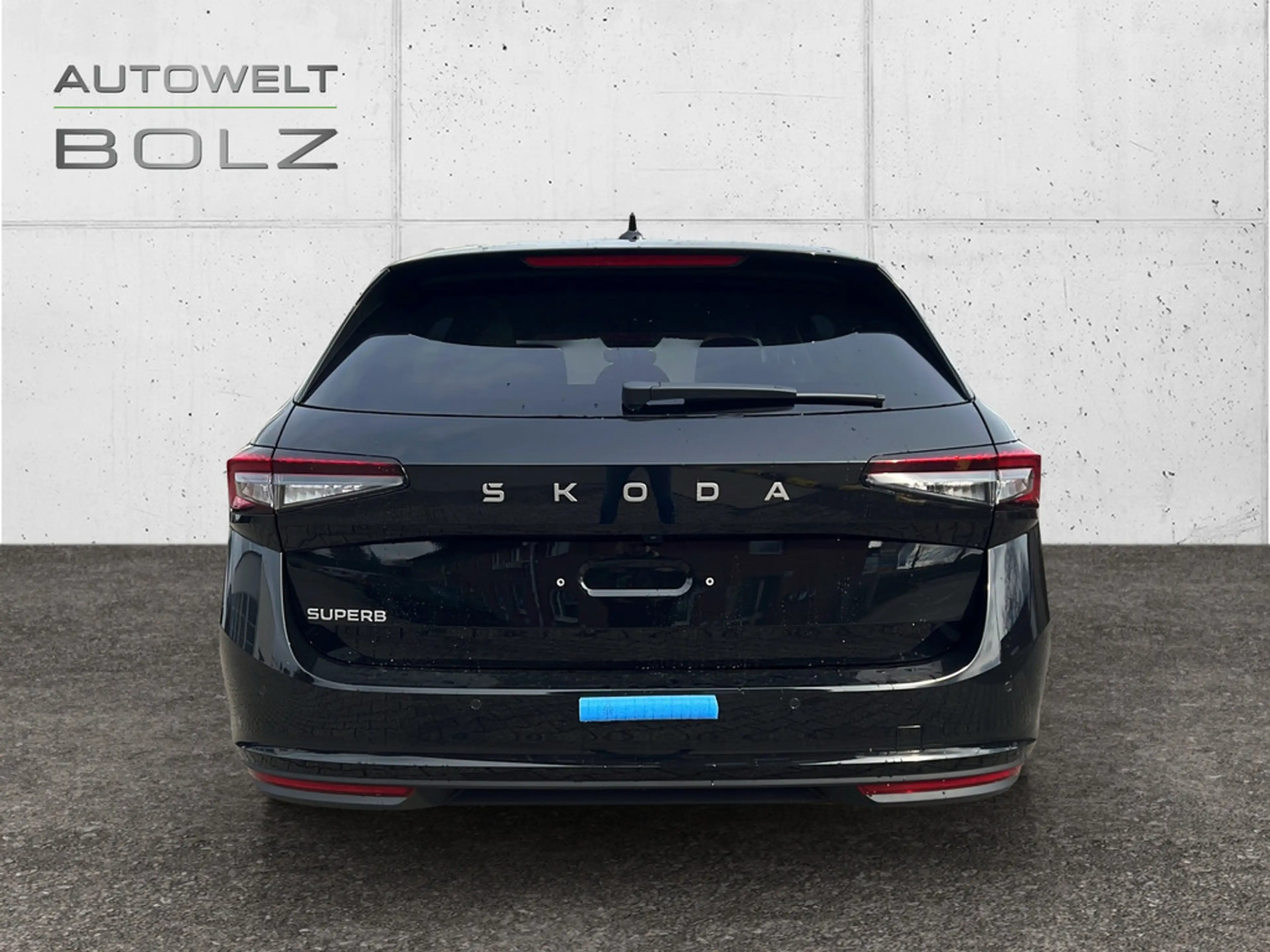Skoda Superb Combi 1.5 TSI Selection AHK ACC LED — photo 6