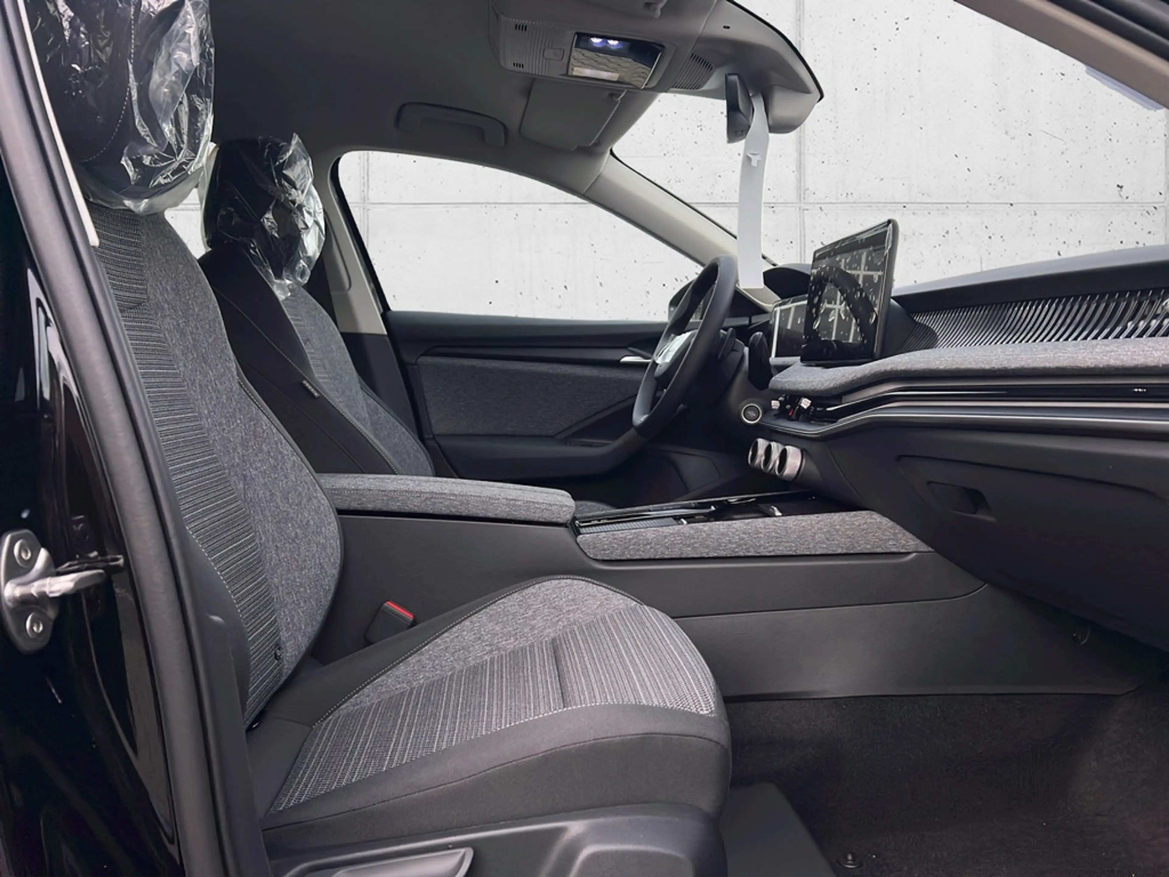 Skoda Superb Combi 1.5 TSI Selection AHK ACC LED — photo 13