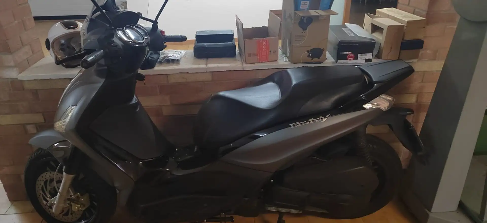 Piaggio Beverly 300 solo 13390 km Gri - 2