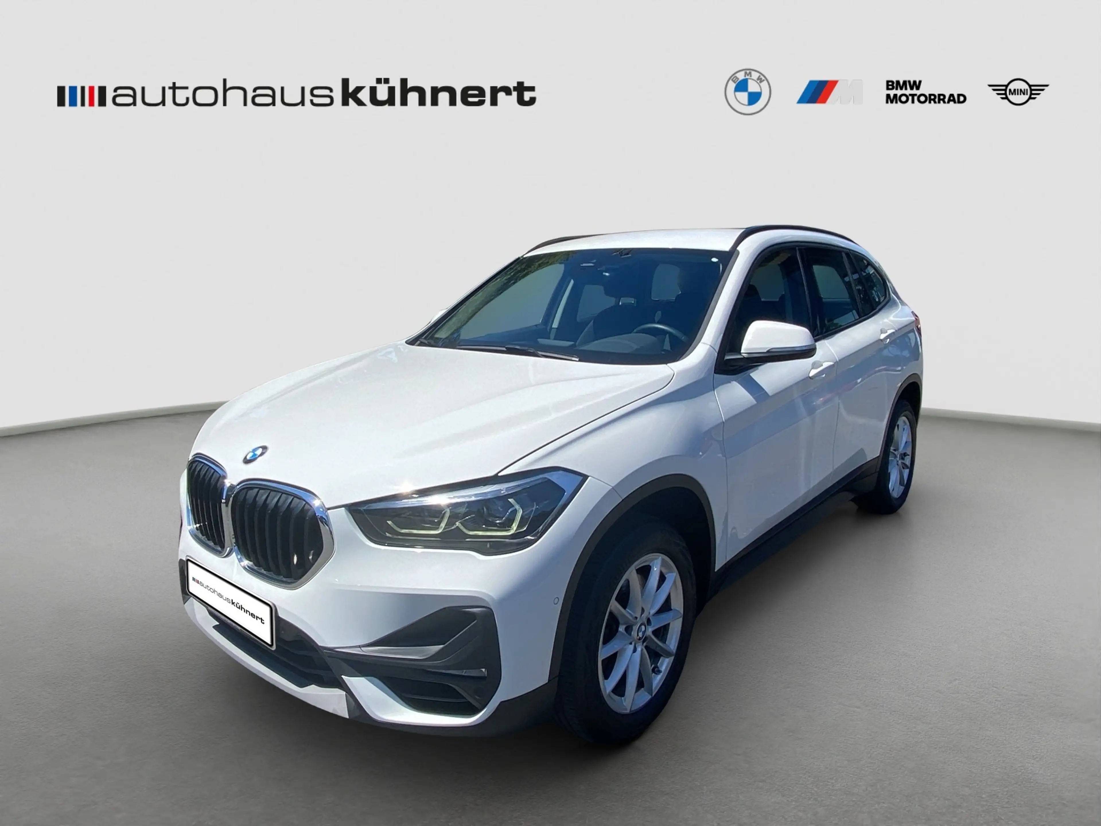 BMW X1 xDrive 20i Advantage LED Tempo Navi ParkAss — photo 2