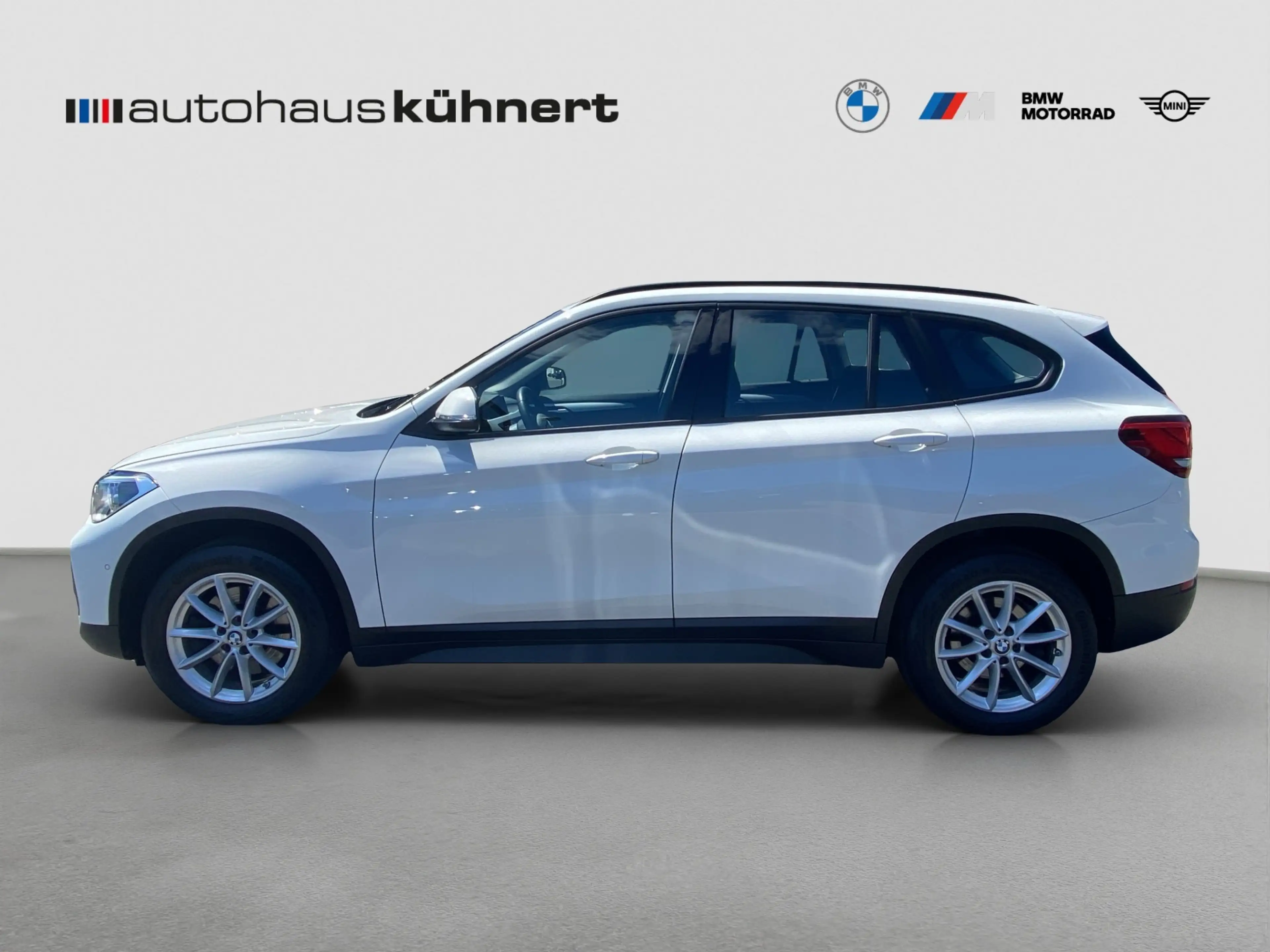 BMW X1 xDrive 20i Advantage LED Tempo Navi ParkAss — photo 4