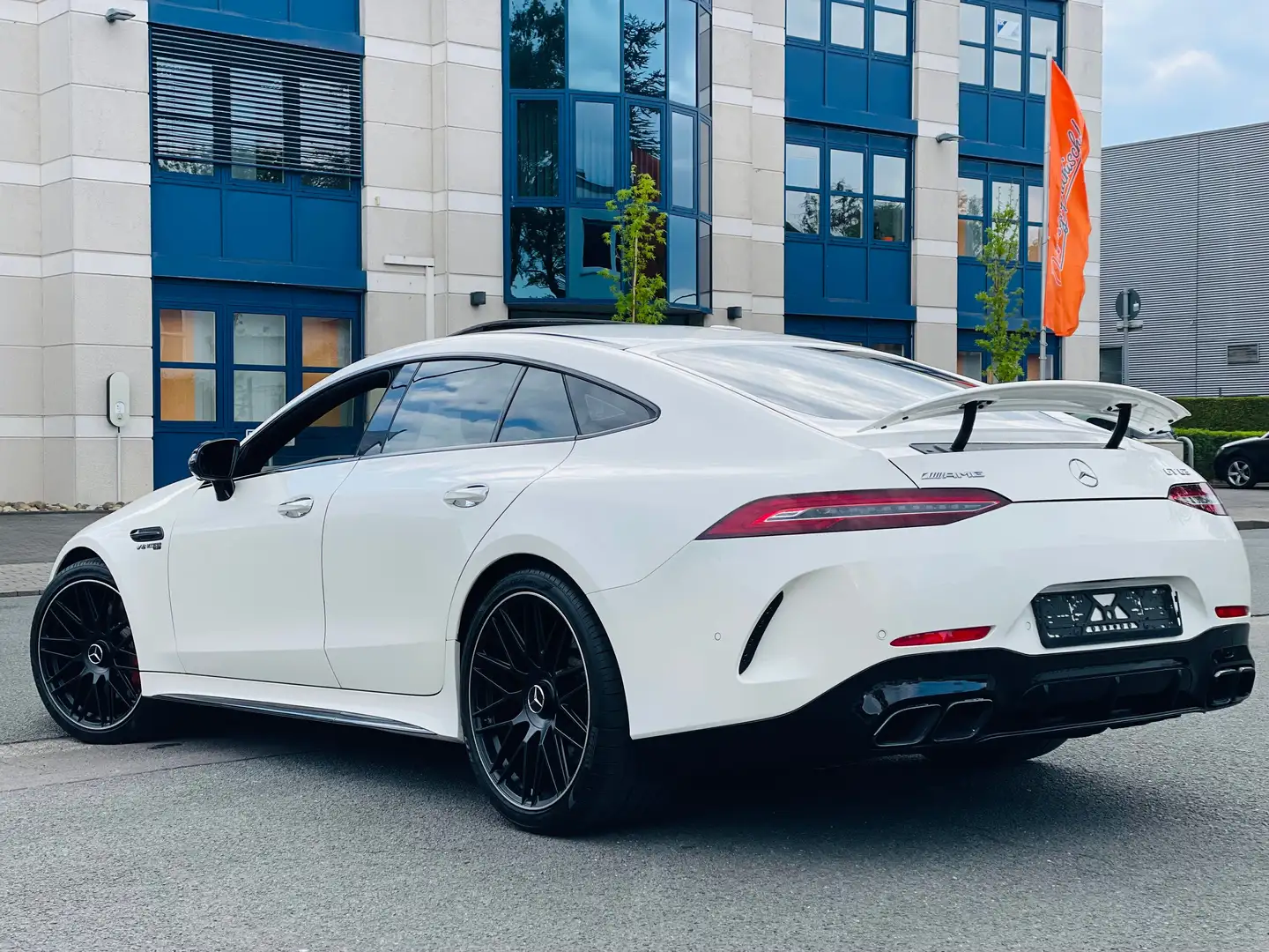 Mercedes-Benz AMG GT GT63 GARANTIE/MASSAGE/SOFTCL/DISTRONIC/VOLL Bílá - 2