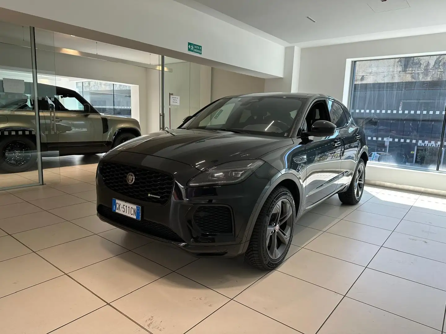 Jaguar E-Pace E-Pace 2.0d i4 mhev R-Dynamic SE awd 163cv auto Nero - 2