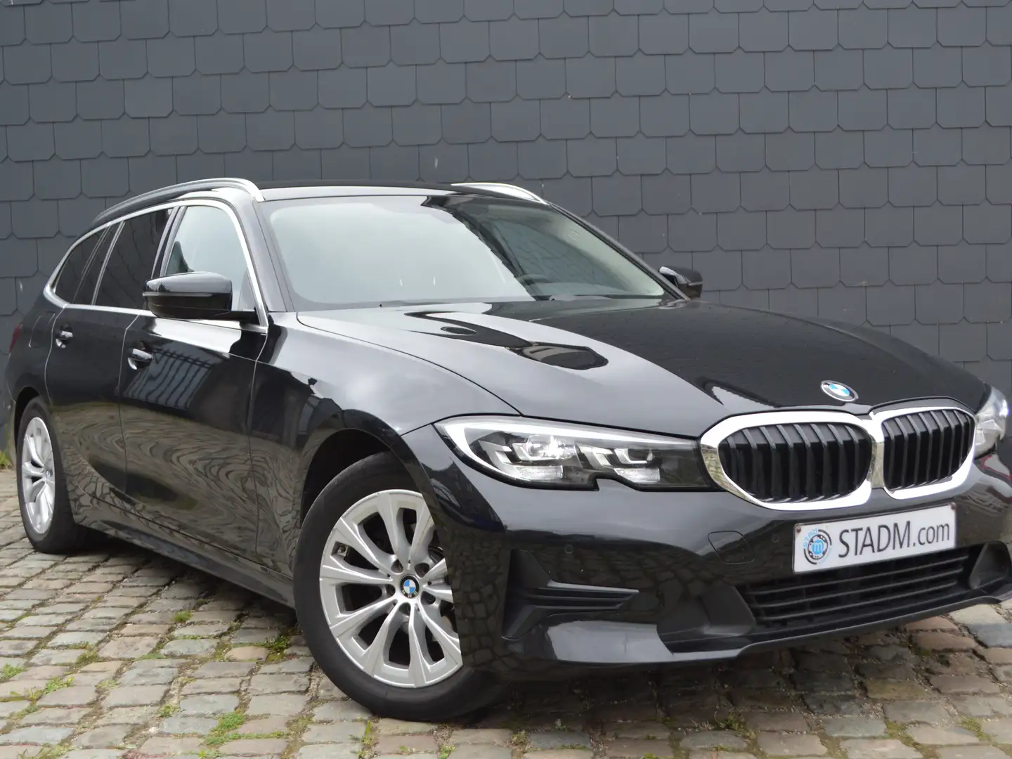 BMW 318 d Touring LEDER LED GPS CARPLAY 1HND GARANTIE Negro - 1