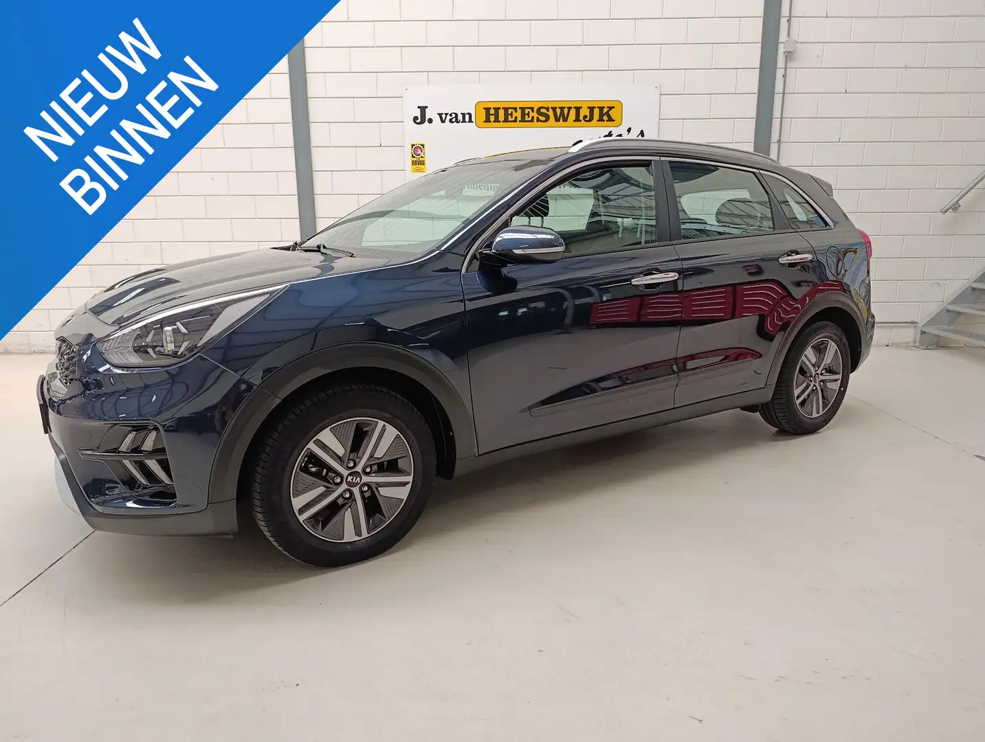 Kia Niro 1.6 GDi Hybrid DynamicLine Blauw - 1