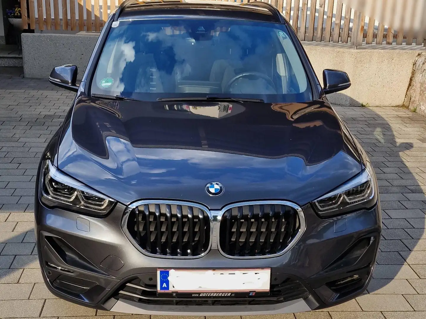 BMW X1 X1 xDrive25e PHEV Aut. SUV Grau - 2