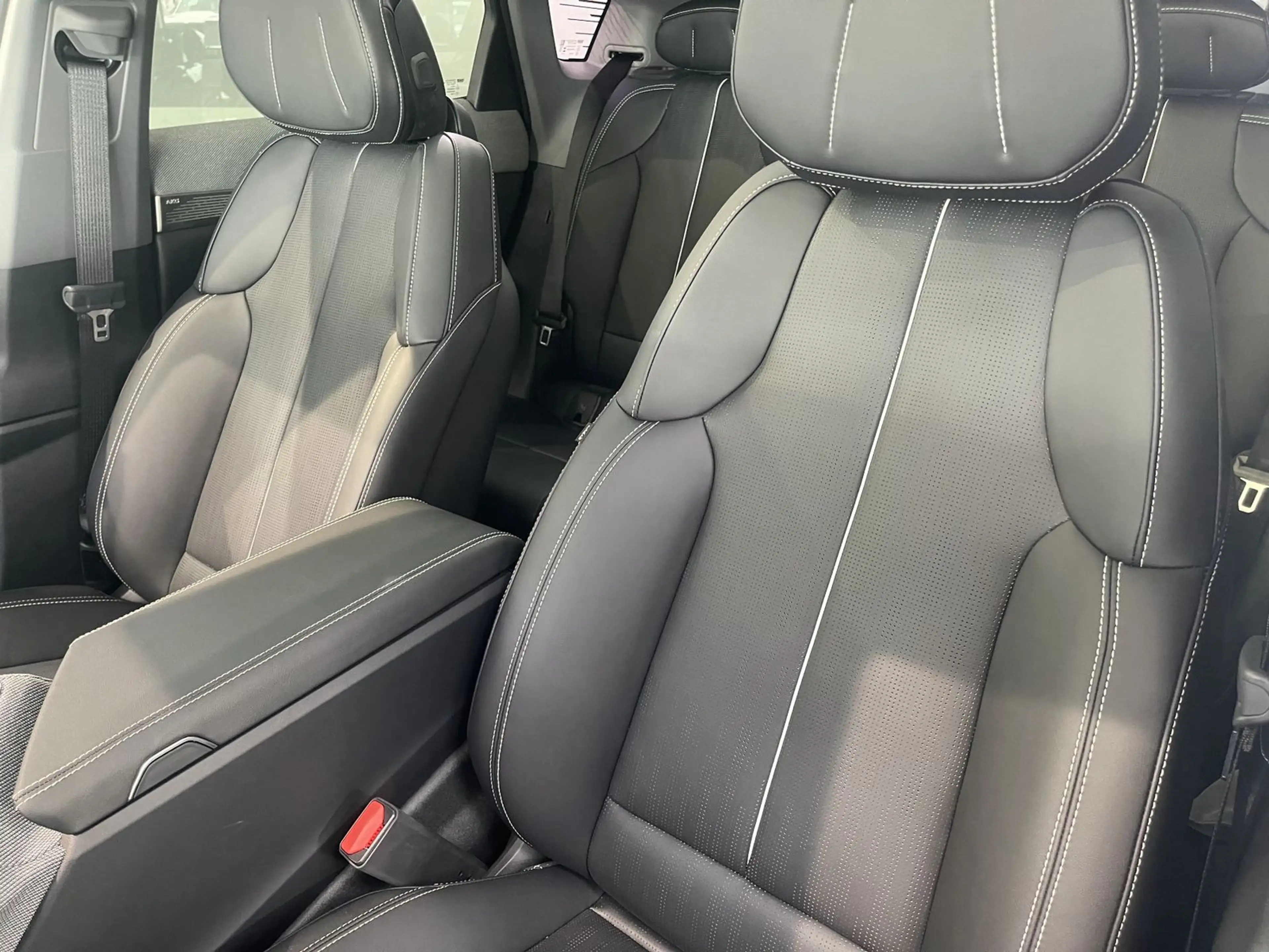 Cadillac Optiq Optiq Studio Edition 500e AWD - Limited Edition — photo 10