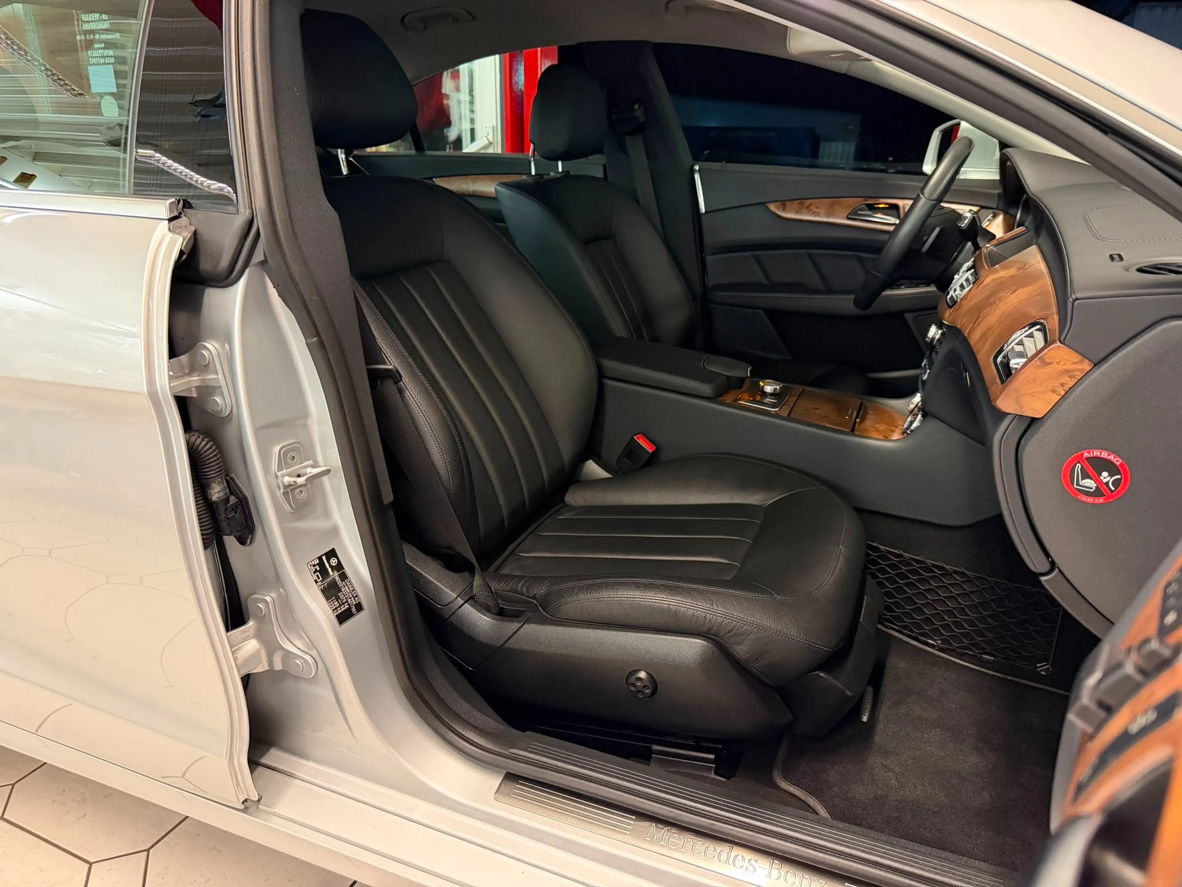 Mercedes-Benz CLS 500 CLS 500 1 Besitz — photo 11
