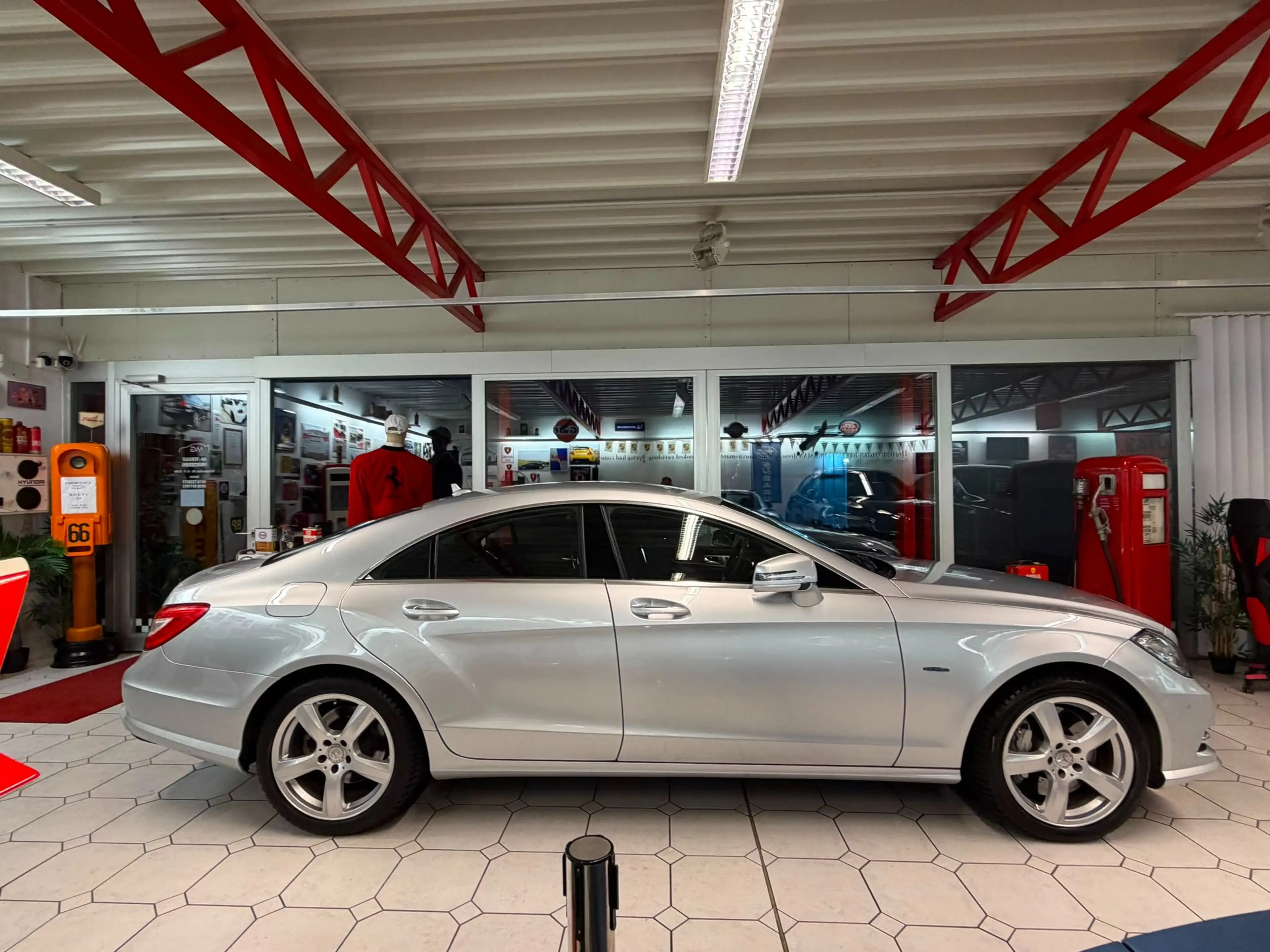 Mercedes-Benz CLS 500 CLS 500 1 Besitz — photo 4
