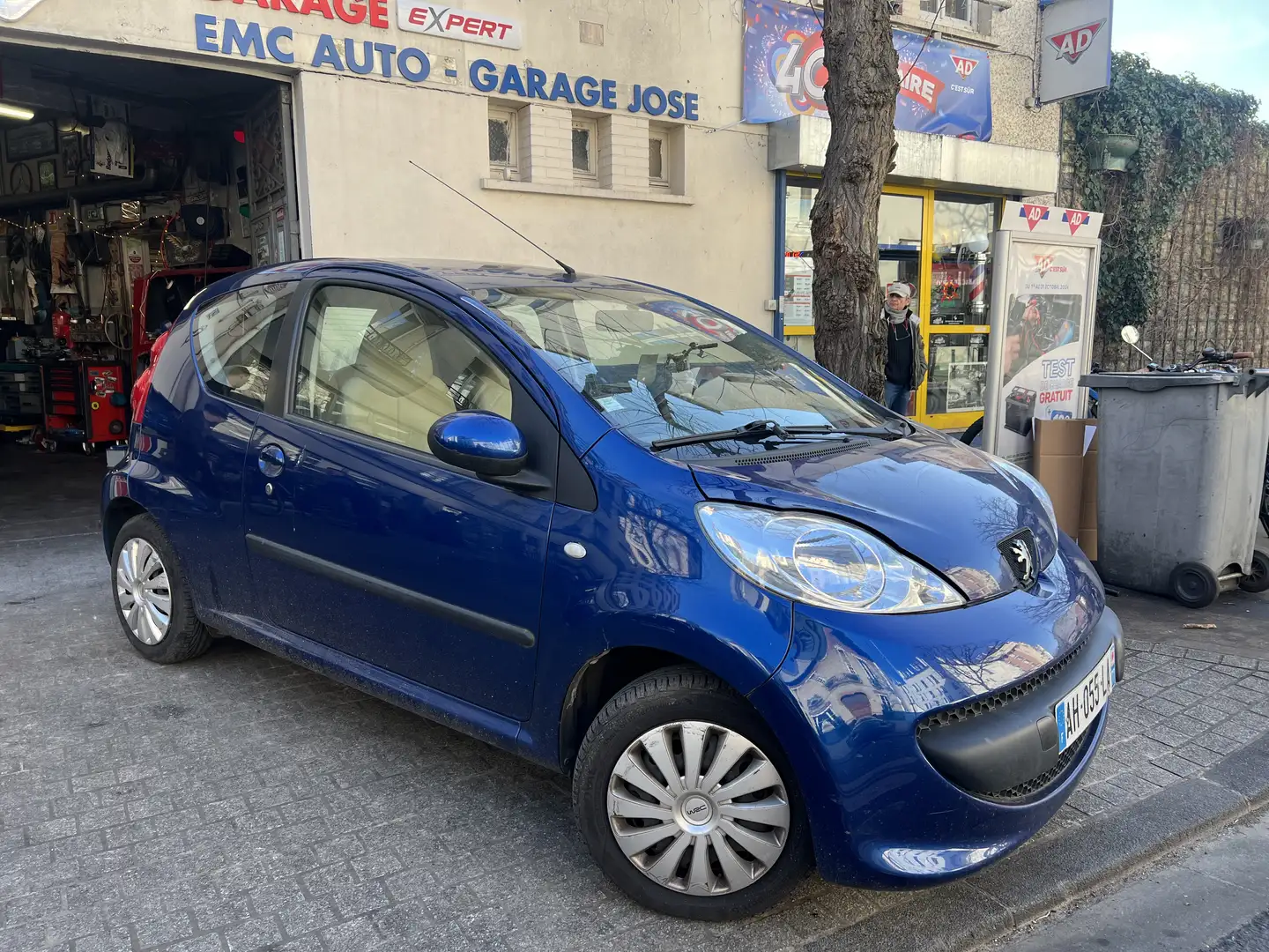 Peugeot 107 1.0e 12V 68ch Trendy - 2