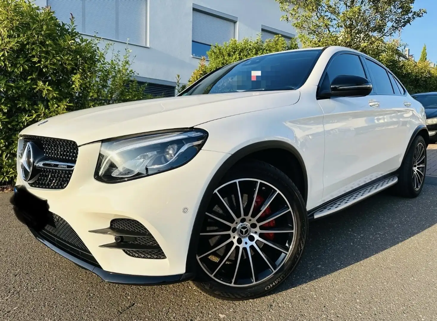 Mercedes-Benz GLC 250 d Coupe 4Matic 9G-TRONIC AMG Line GSD*RFK*LED*2Hd Weiß - 2