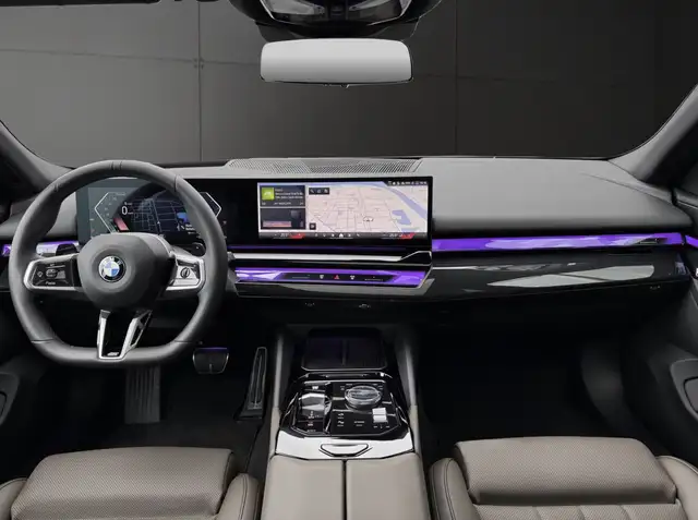 BMW 5 Series view 6