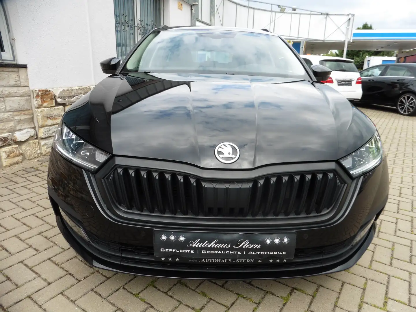 Skoda Octavia 1,0 Ambition*LED*NAVI*PDC*Ambiente*Spurhalte... Schwarz - 2