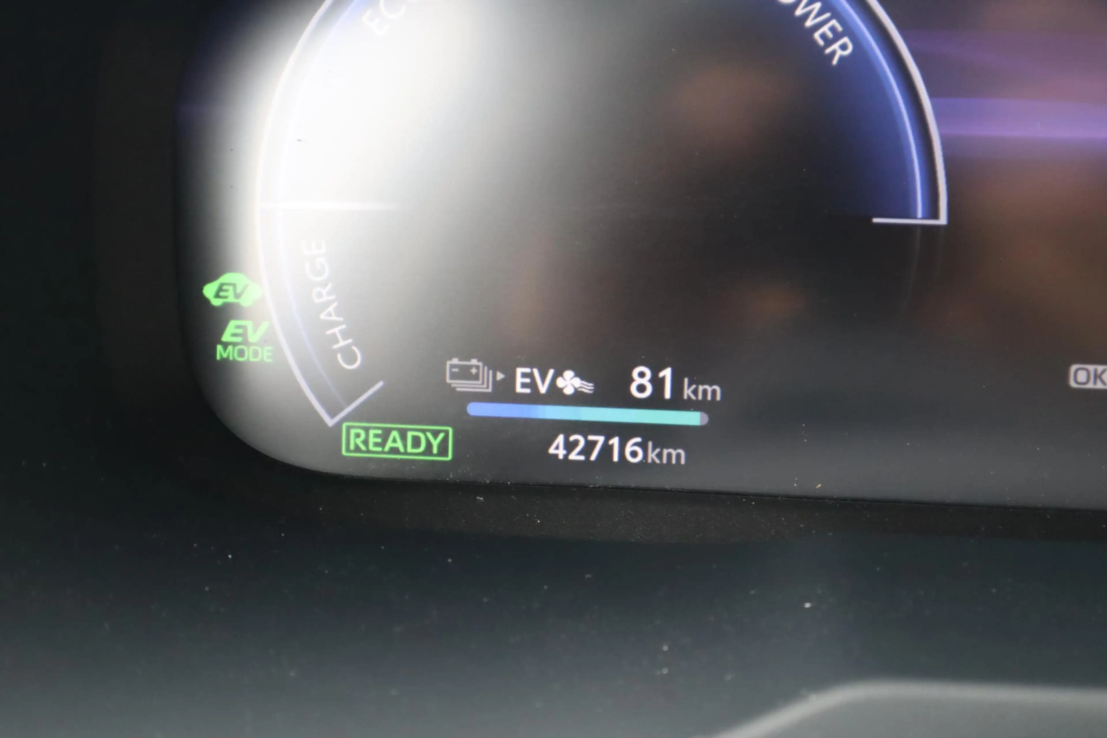 Toyota RAV 4 2.5 Plug-in Hybrid AWD Bi-Tone Plus STOELVERW/VERK — photo 36