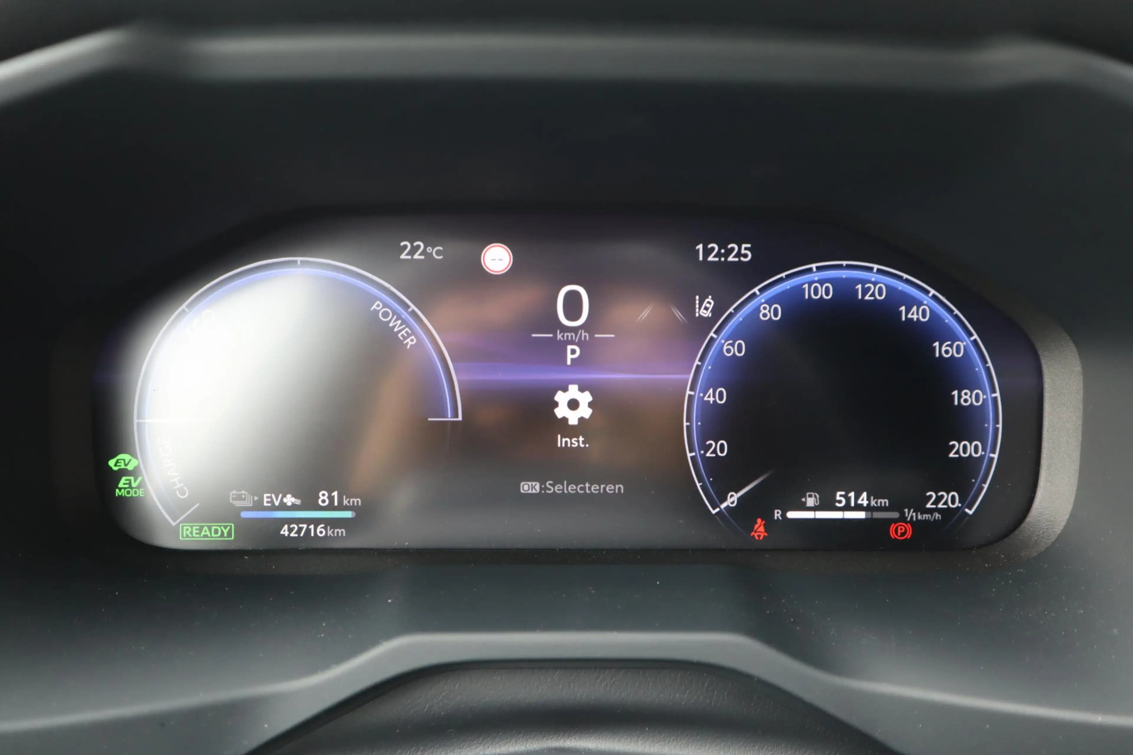 Toyota RAV 4 2.5 Plug-in Hybrid AWD Bi-Tone Plus STOELVERW/VERK — photo 35