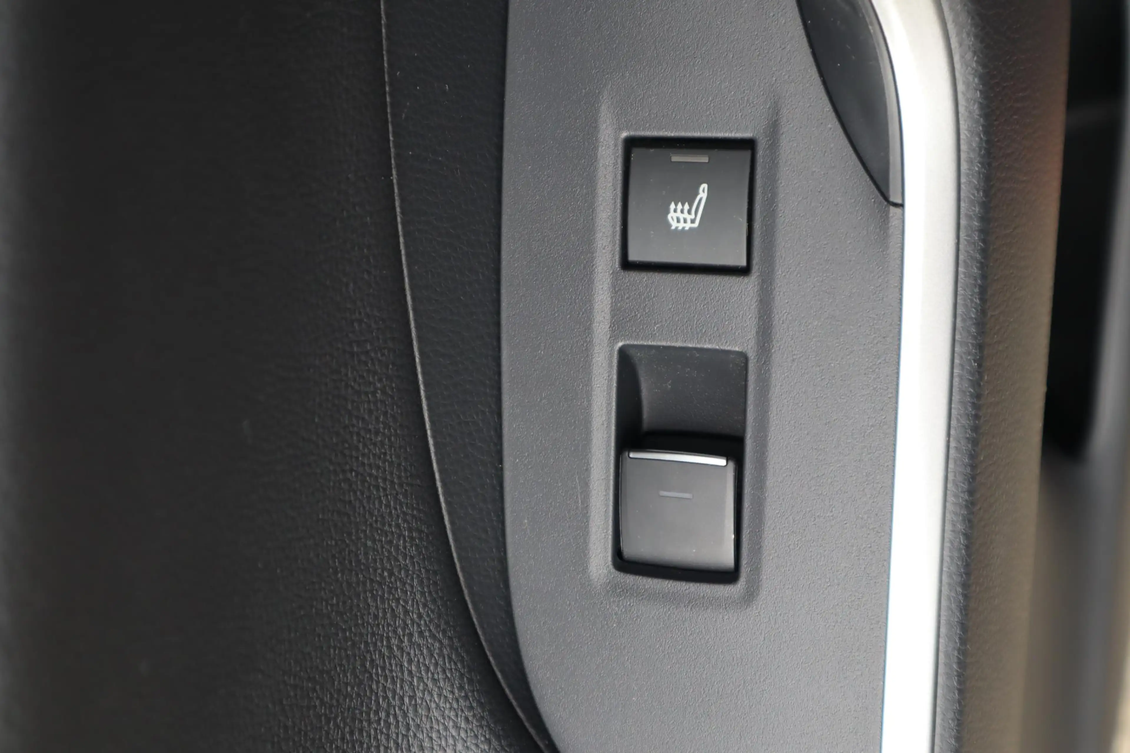 Toyota RAV 4 2.5 Plug-in Hybrid AWD Bi-Tone Plus STOELVERW/VERK — photo 23