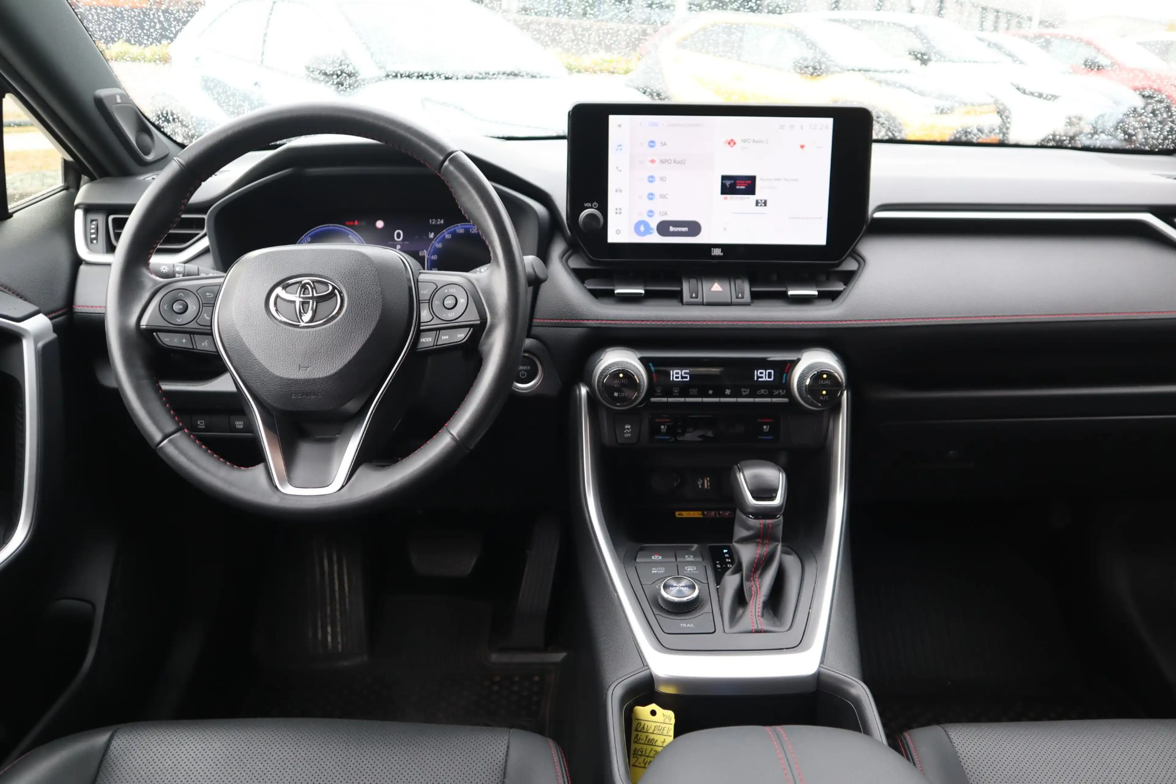 Toyota RAV 4 2.5 Plug-in Hybrid AWD Bi-Tone Plus STOELVERW/VERK — photo 24