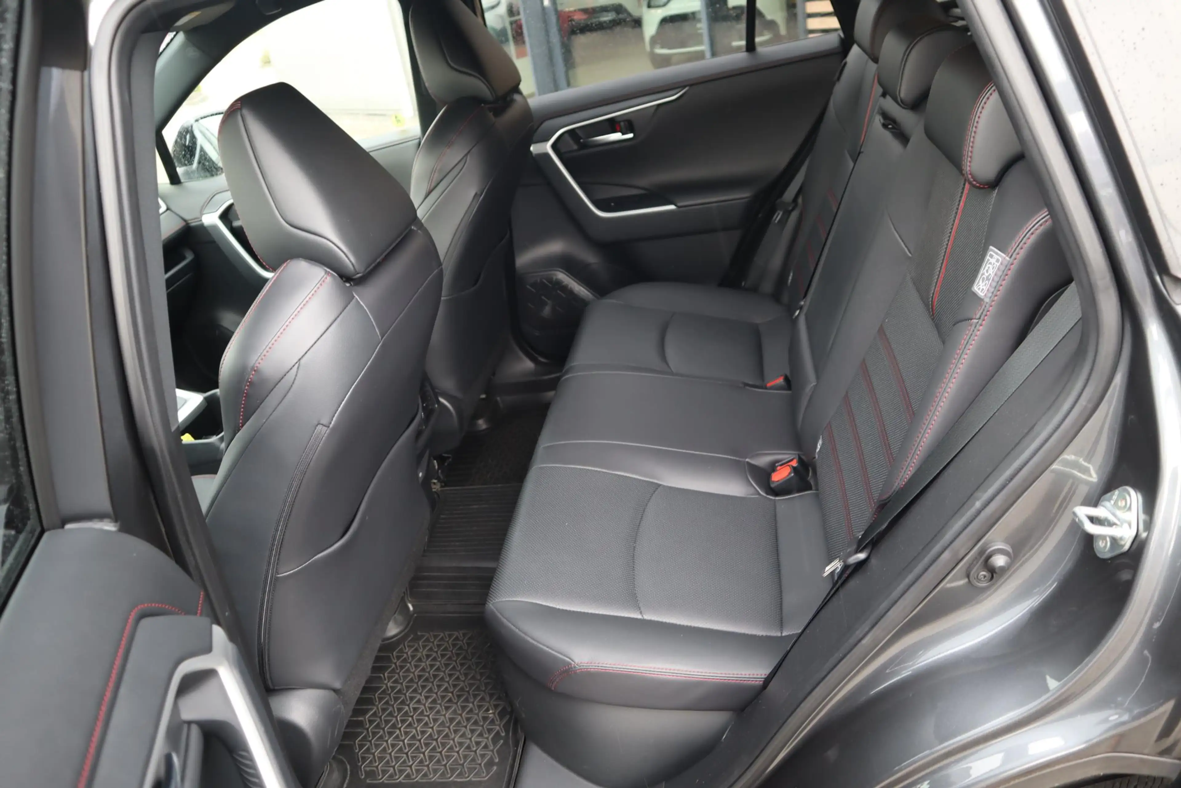Toyota RAV 4 2.5 Plug-in Hybrid AWD Bi-Tone Plus STOELVERW/VERK — photo 22