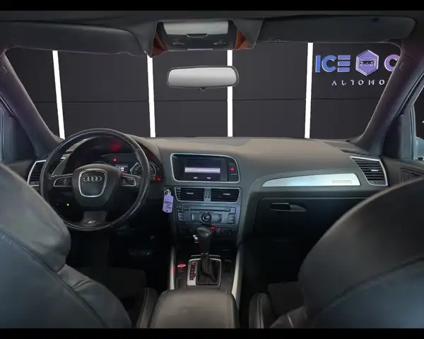 Audi Q5 view 13