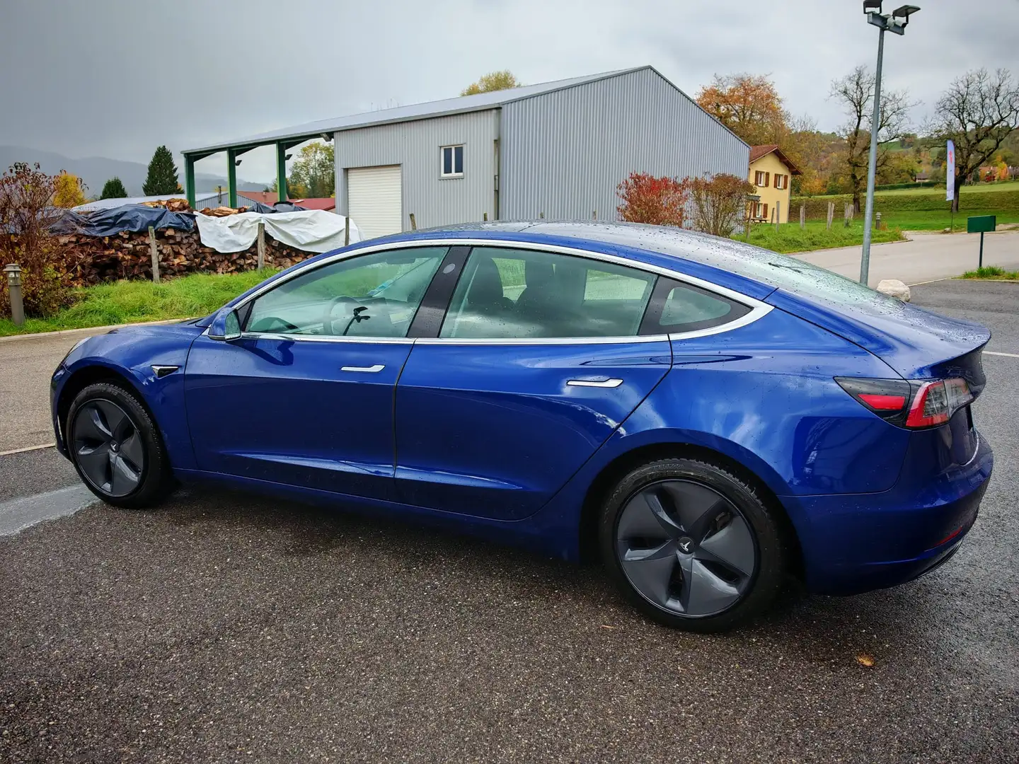 Tesla Model 3 - 1