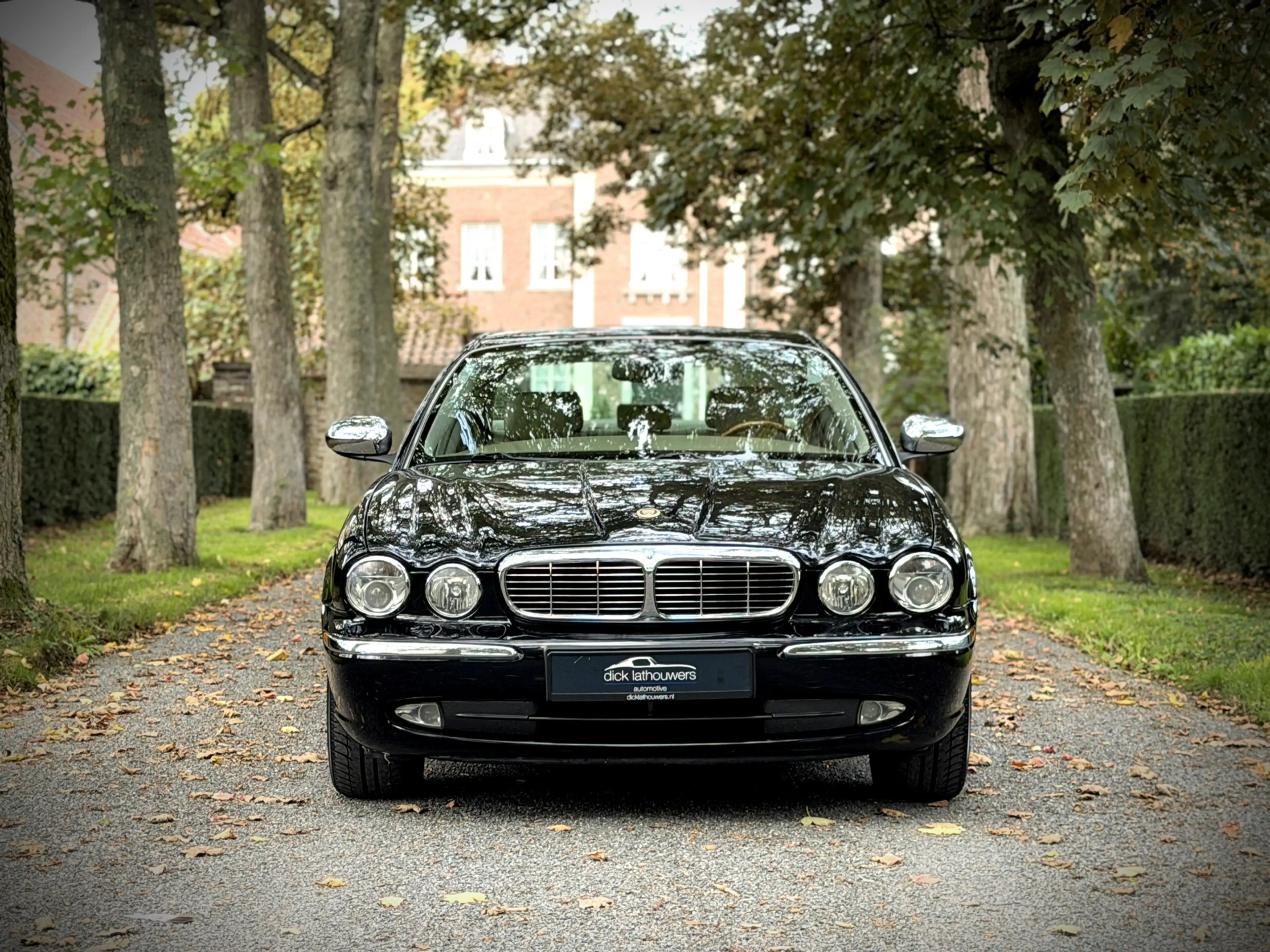 Jaguar XJ 4.2 V8 Executive / YOUNGTIMER / LEDER / SERVICEFIL — photo 3