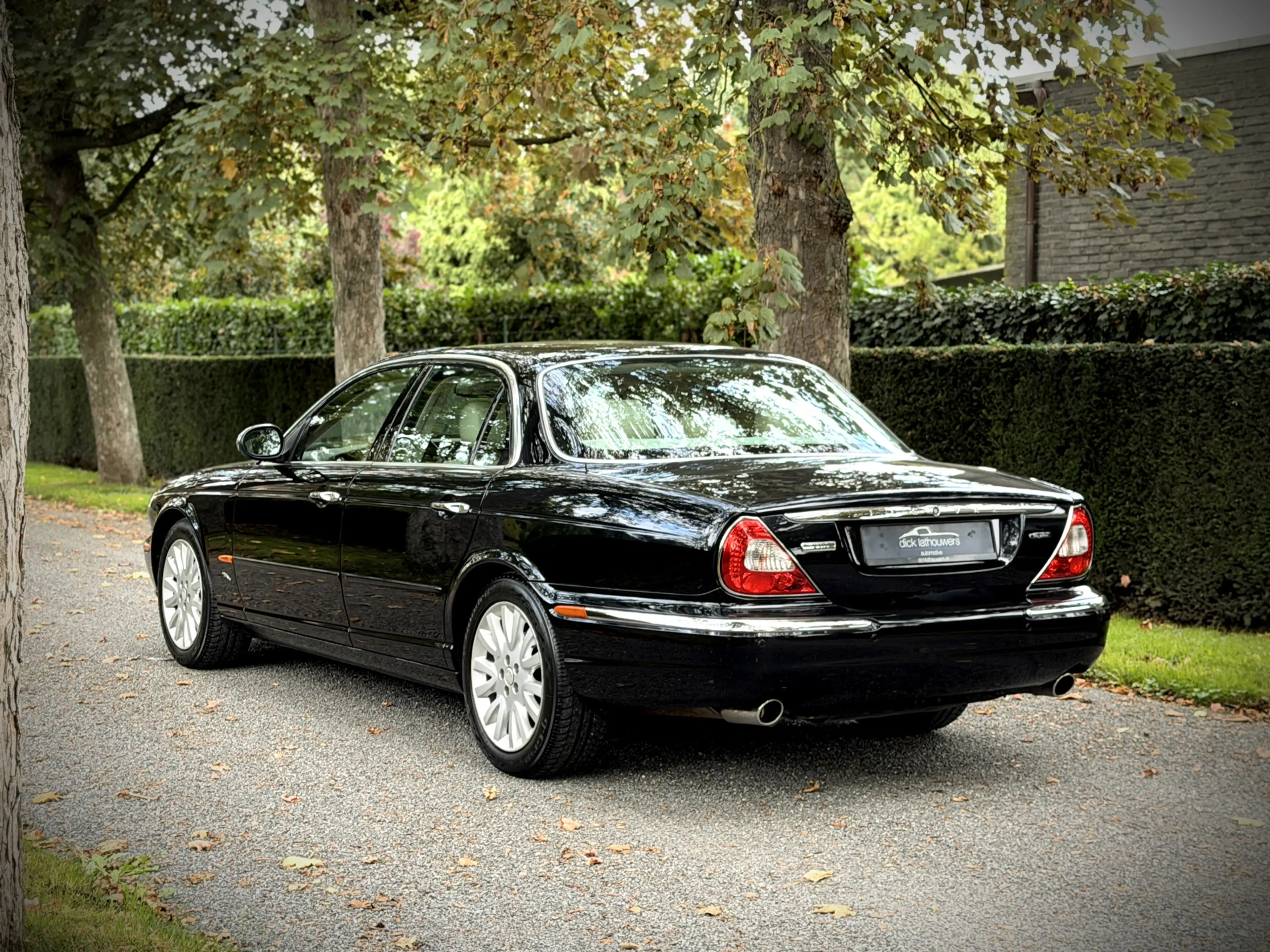 Jaguar XJ 4.2 V8 Executive / YOUNGTIMER / LEDER / SERVICEFIL — photo 14