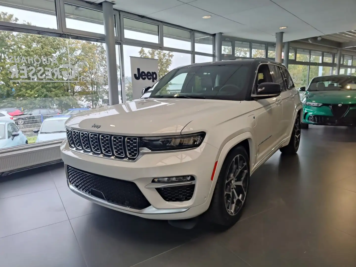 Jeep Grand Cherokee Summit Reserve Plug-In-Hybrid 4Xe Wit - 1