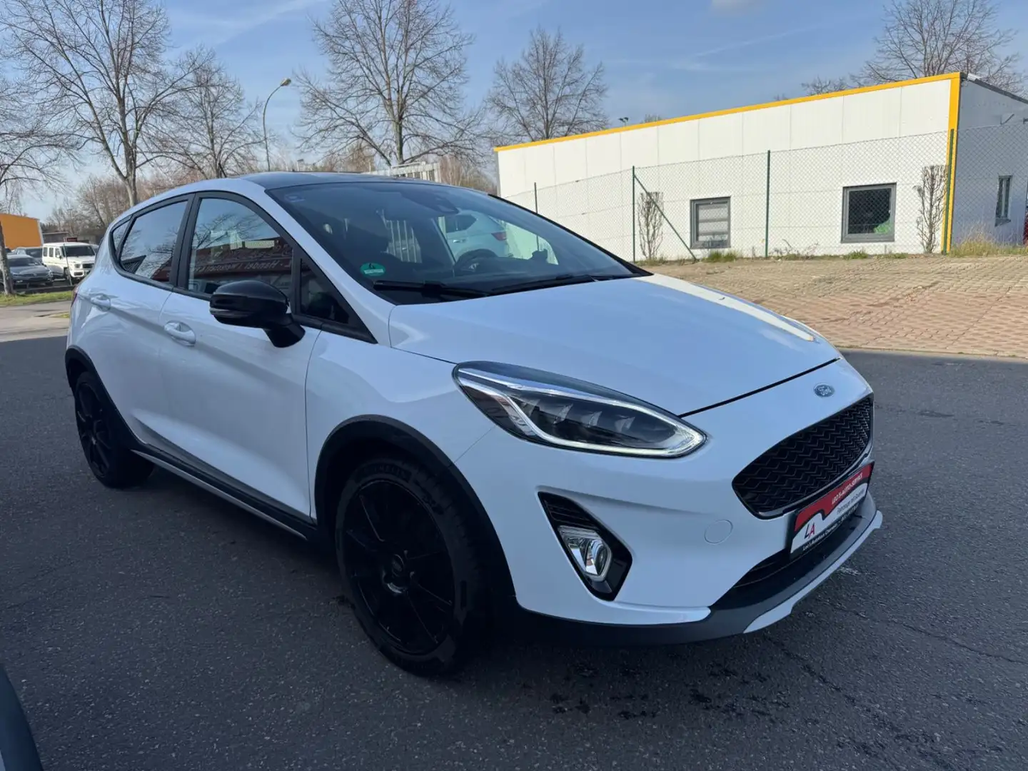 Ford Fiesta Active Plus Weiß - 2