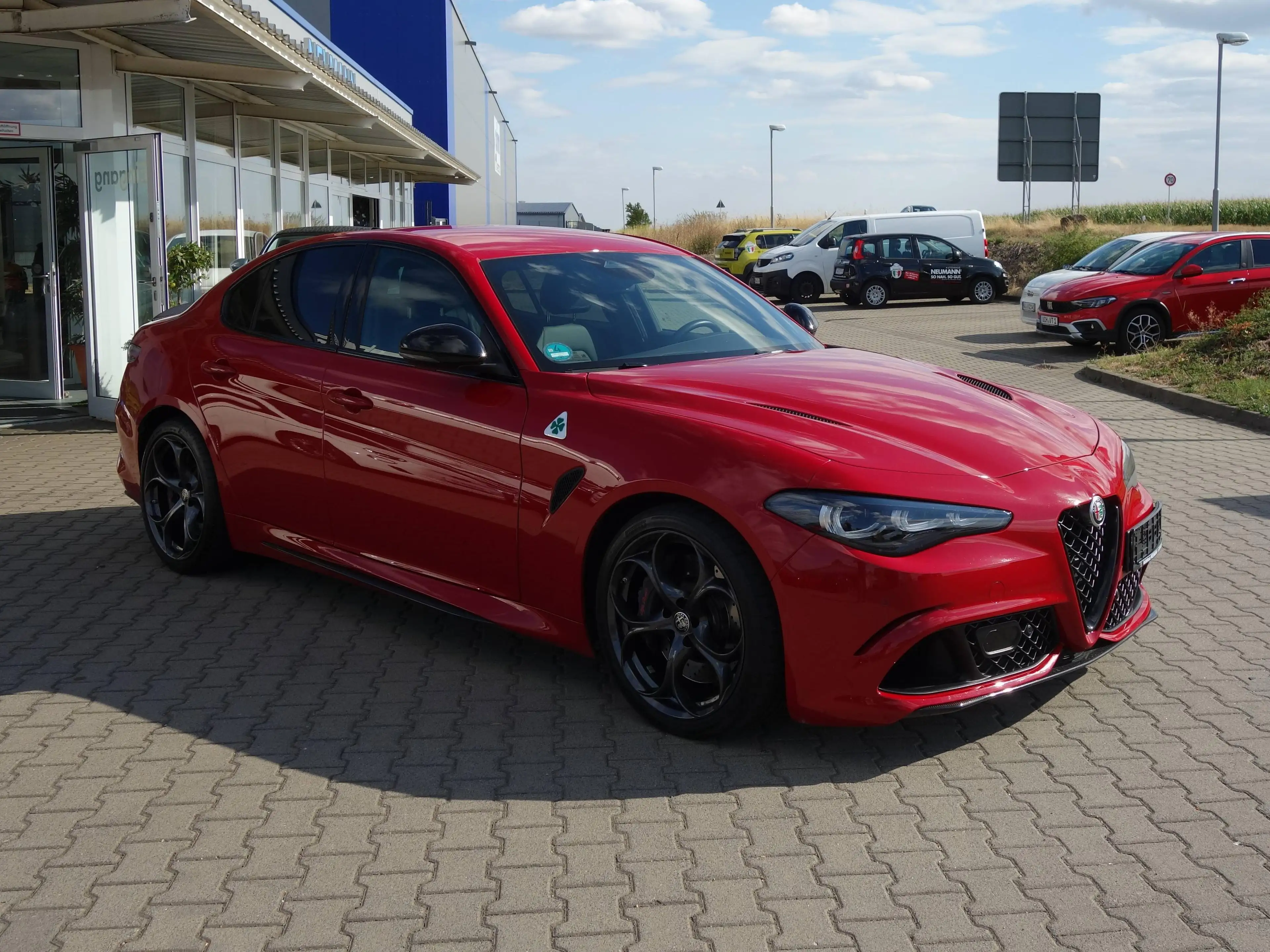 Alfa Romeo Giulia Quadrifoglio *PDC/Kamera/Komfort-Paket* — photo 2