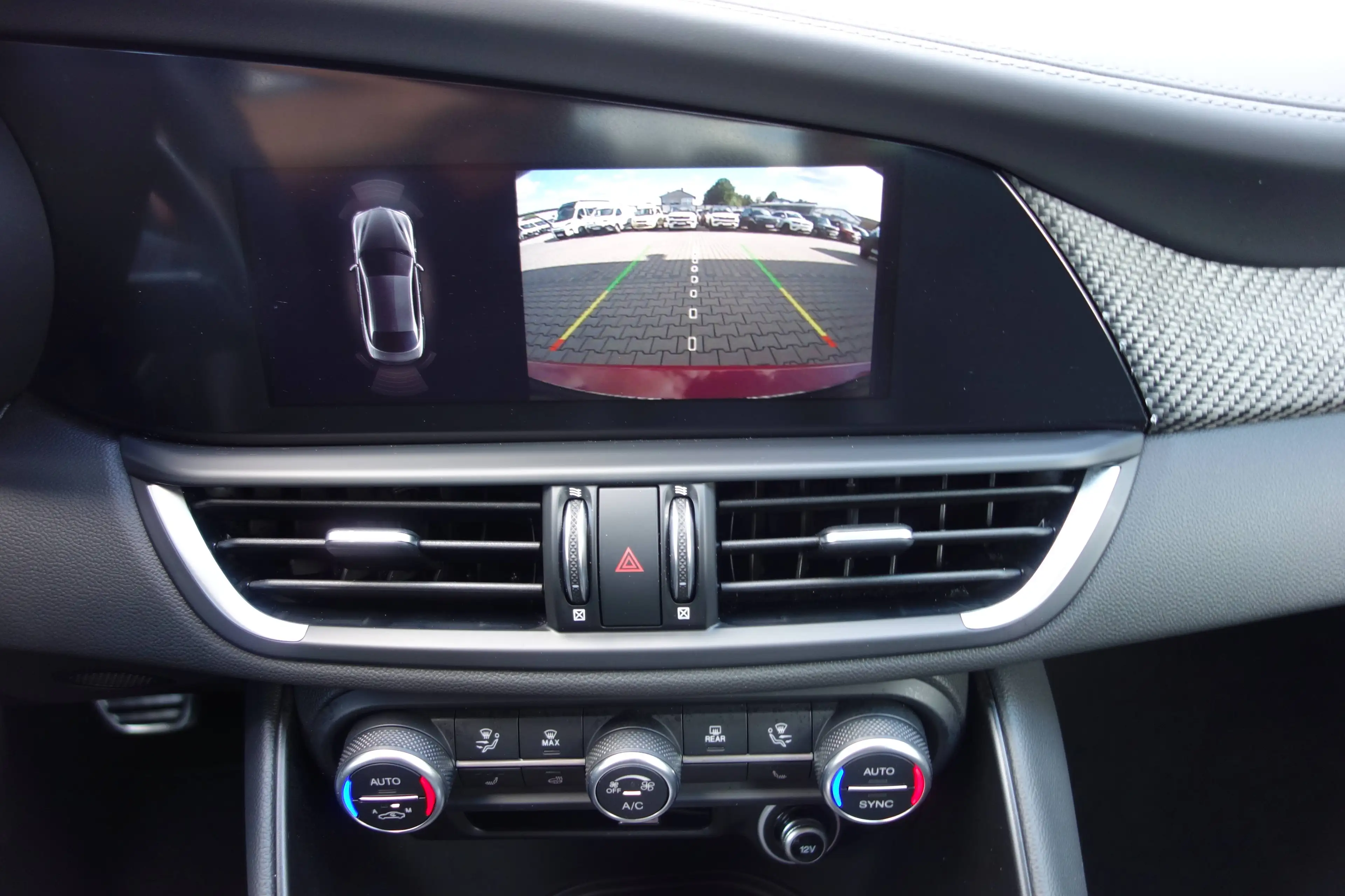 Alfa Romeo Giulia Quadrifoglio *PDC/Kamera/Komfort-Paket* — photo 15
