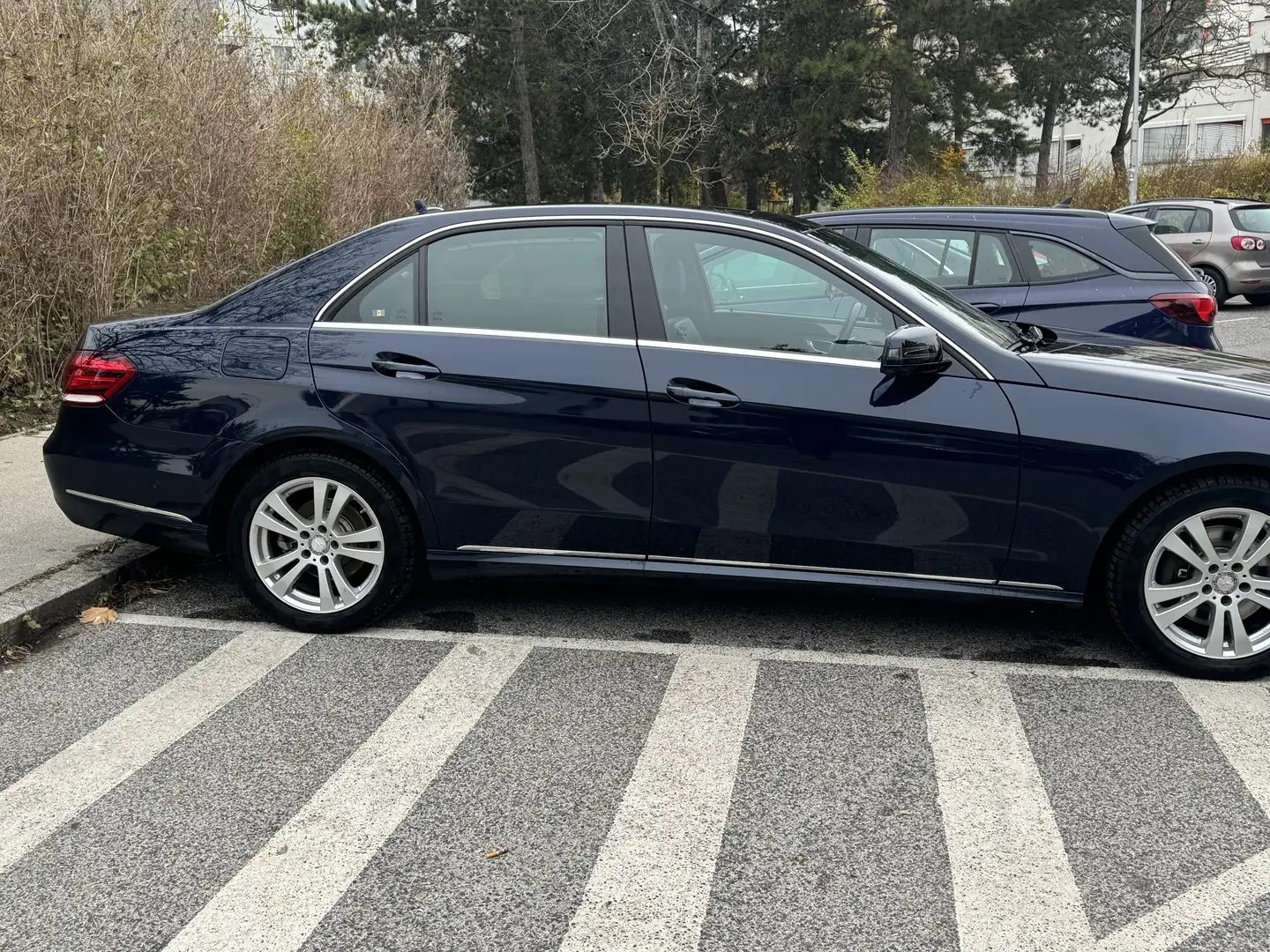 Mercedes-Benz E 300 BlueTEC 7G-TRONIC Avantgarde - 2