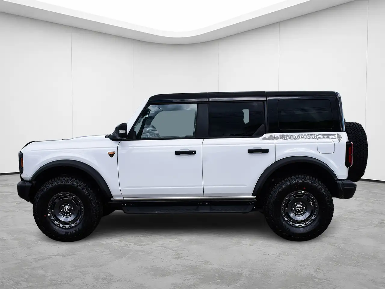 Ford Bronco photo Ford Bronco