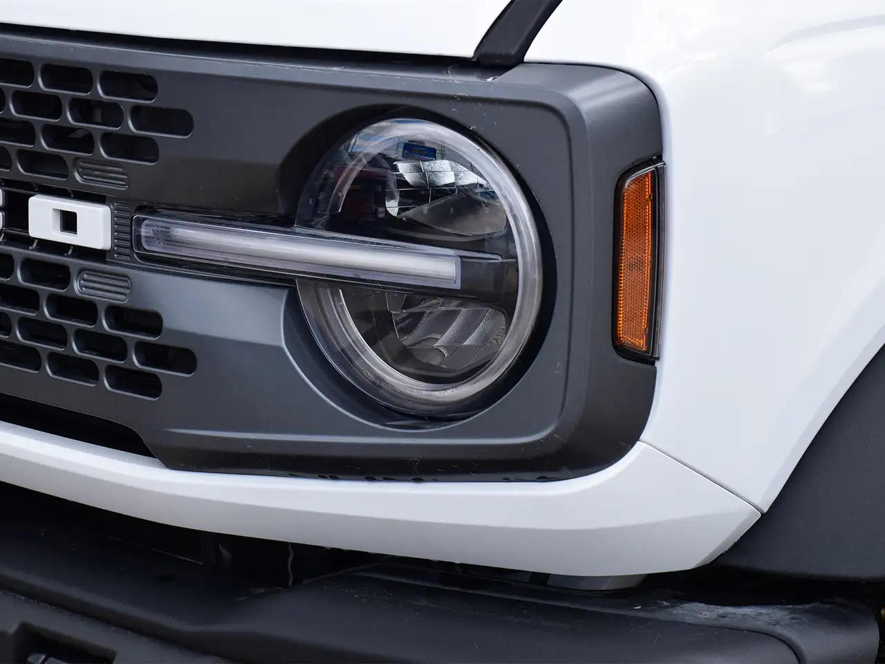 Ford Bronco photo Ford Bronco