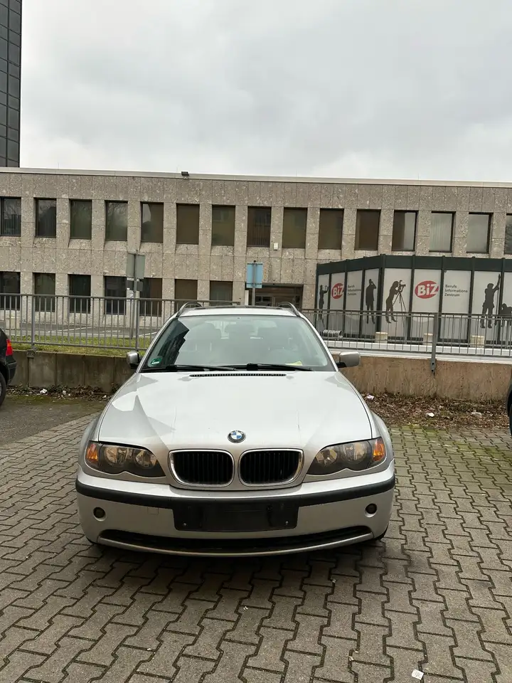 BMW 320