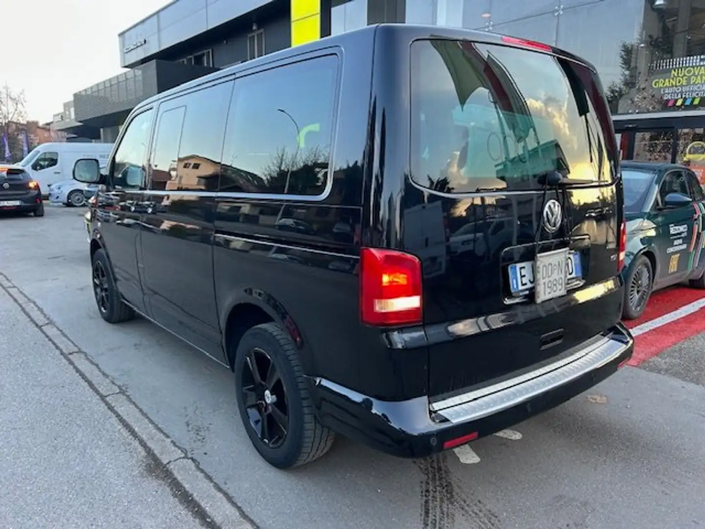 Volkswagen T5 Caravelle 2.0 bitdi 180cv 3.2t 6 posti autocarro Schwarz - 2