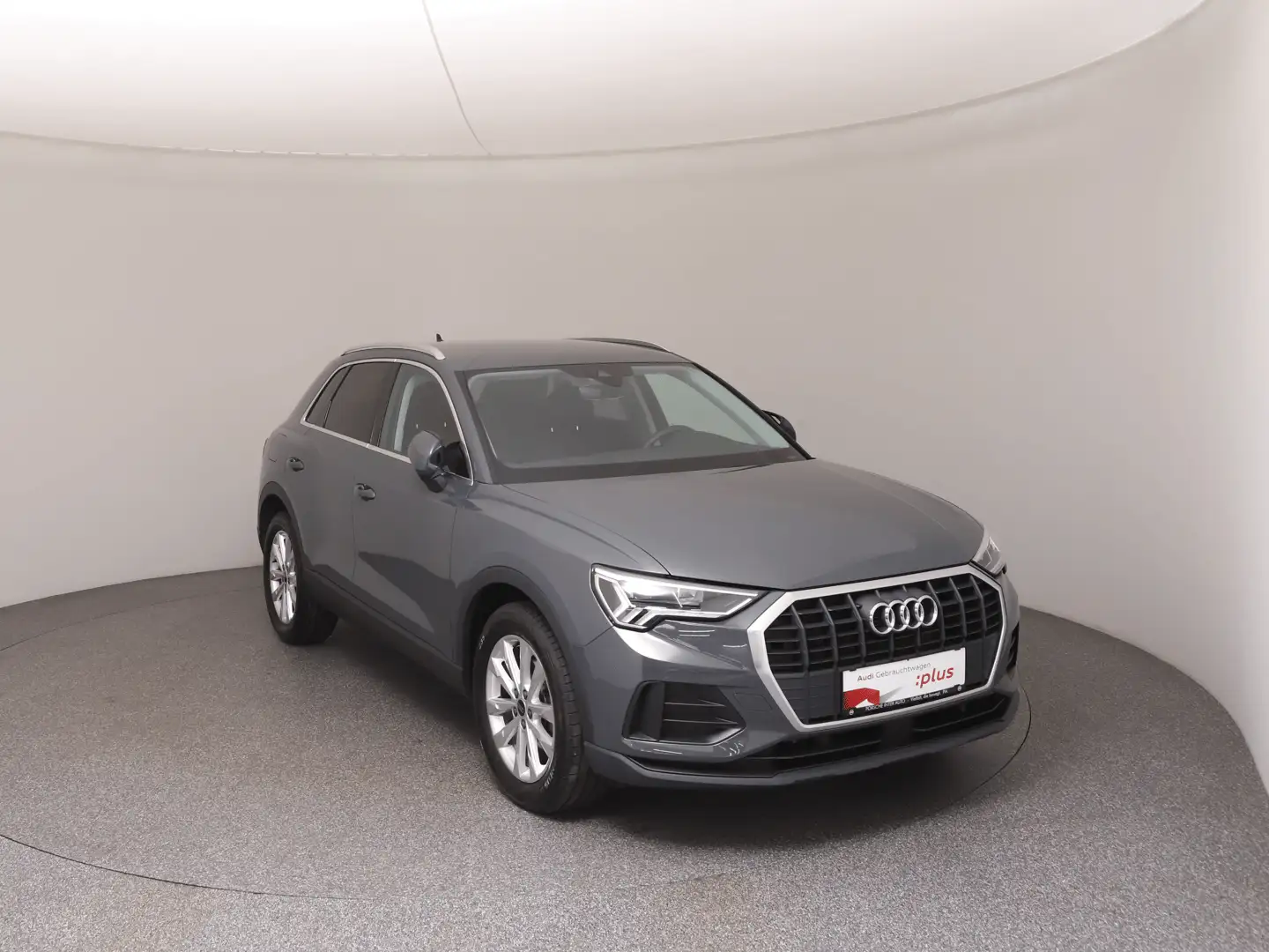 Audi Q3 35 TDI intense Grau - 2