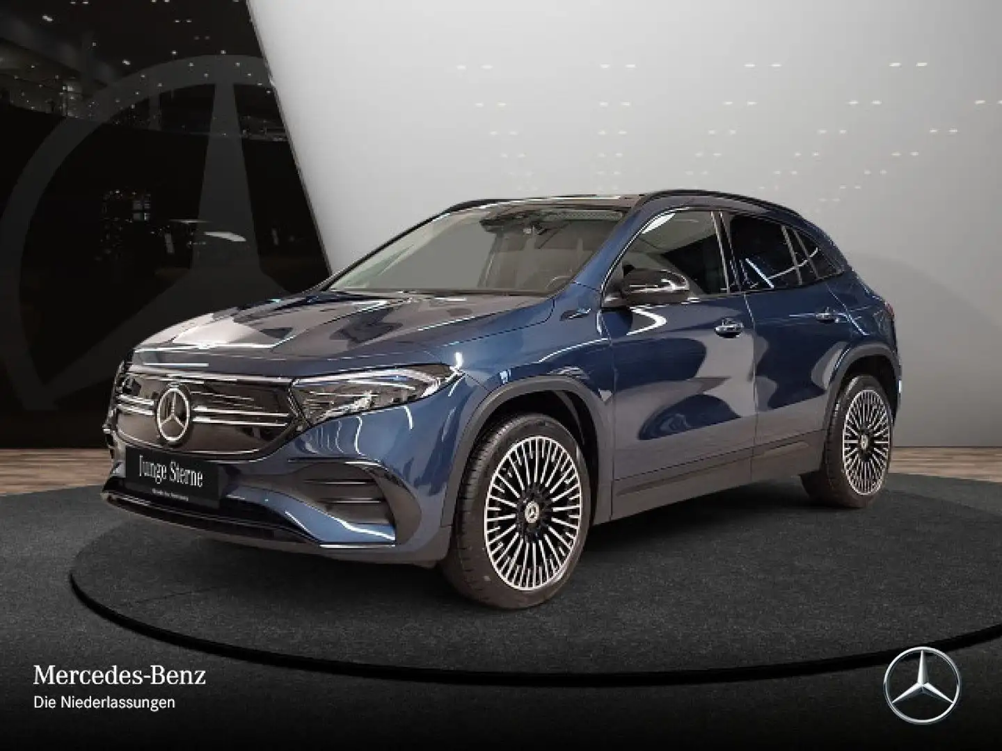 Mercedes-Benz EQA 300 4M AMG+NIGHT+PLUS-PAKET+PANO+360+KEYLESS Blau - 2