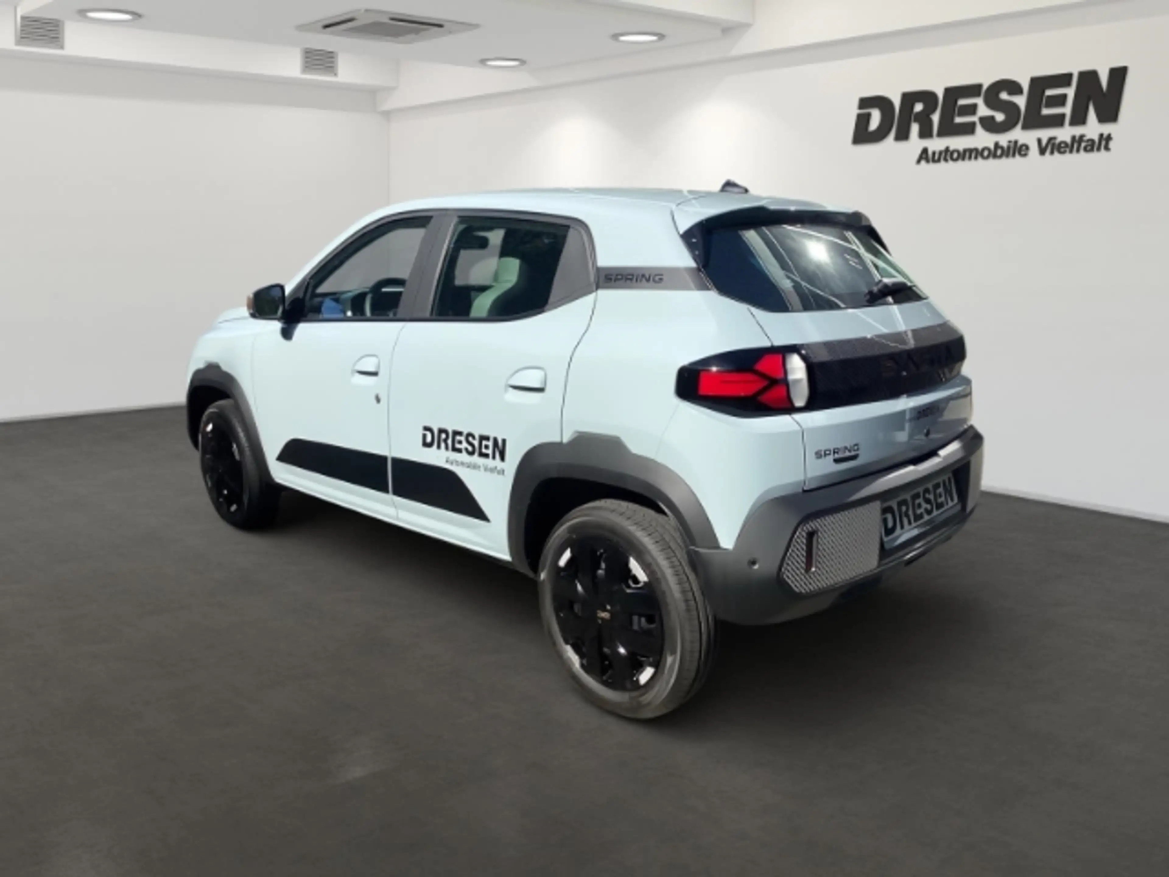 Dacia Spring Extreme Electric 100 + CCS Ladeanschluss — photo 5