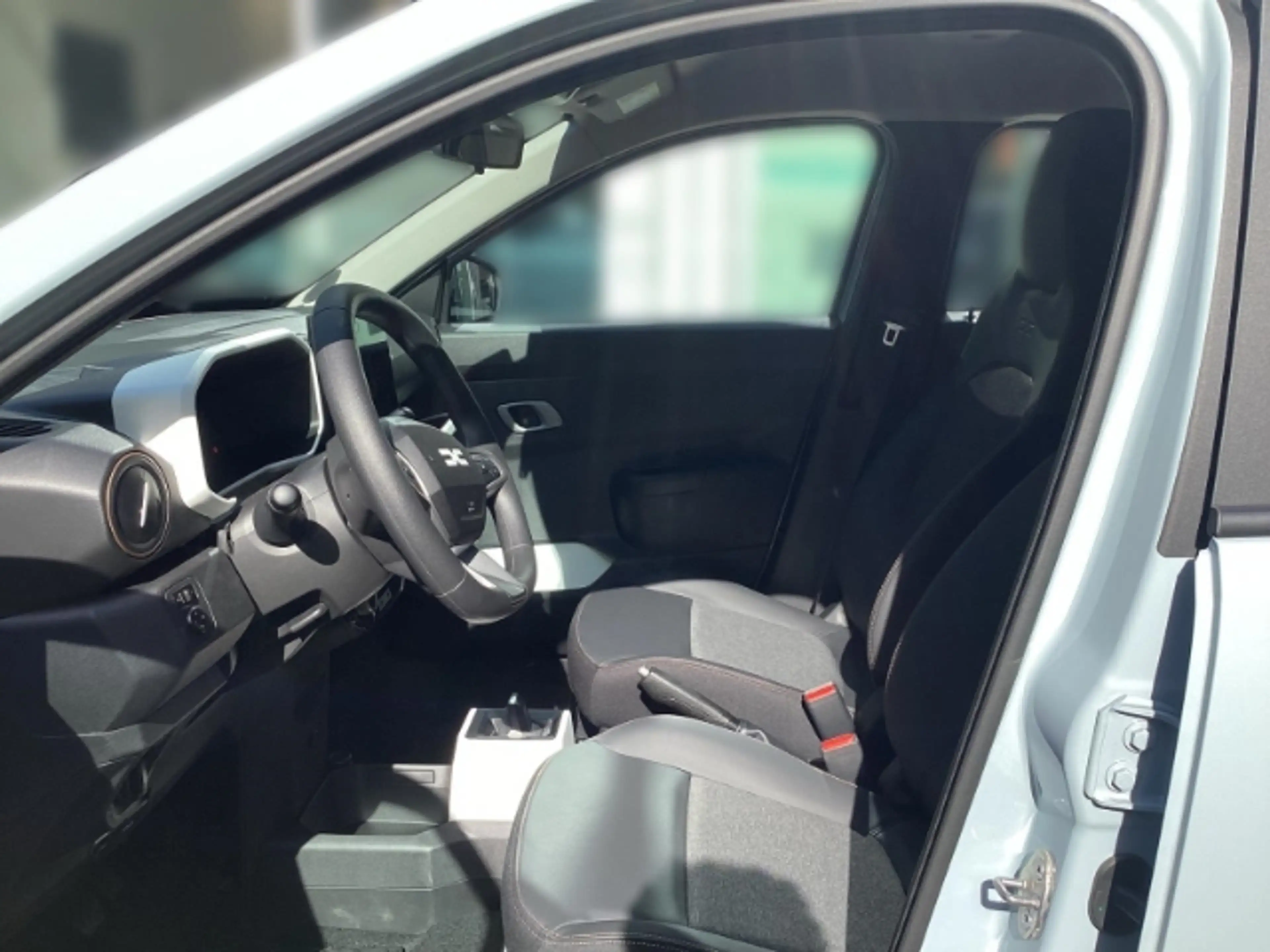 Dacia Spring Extreme Electric 100 + CCS Ladeanschluss — photo 8