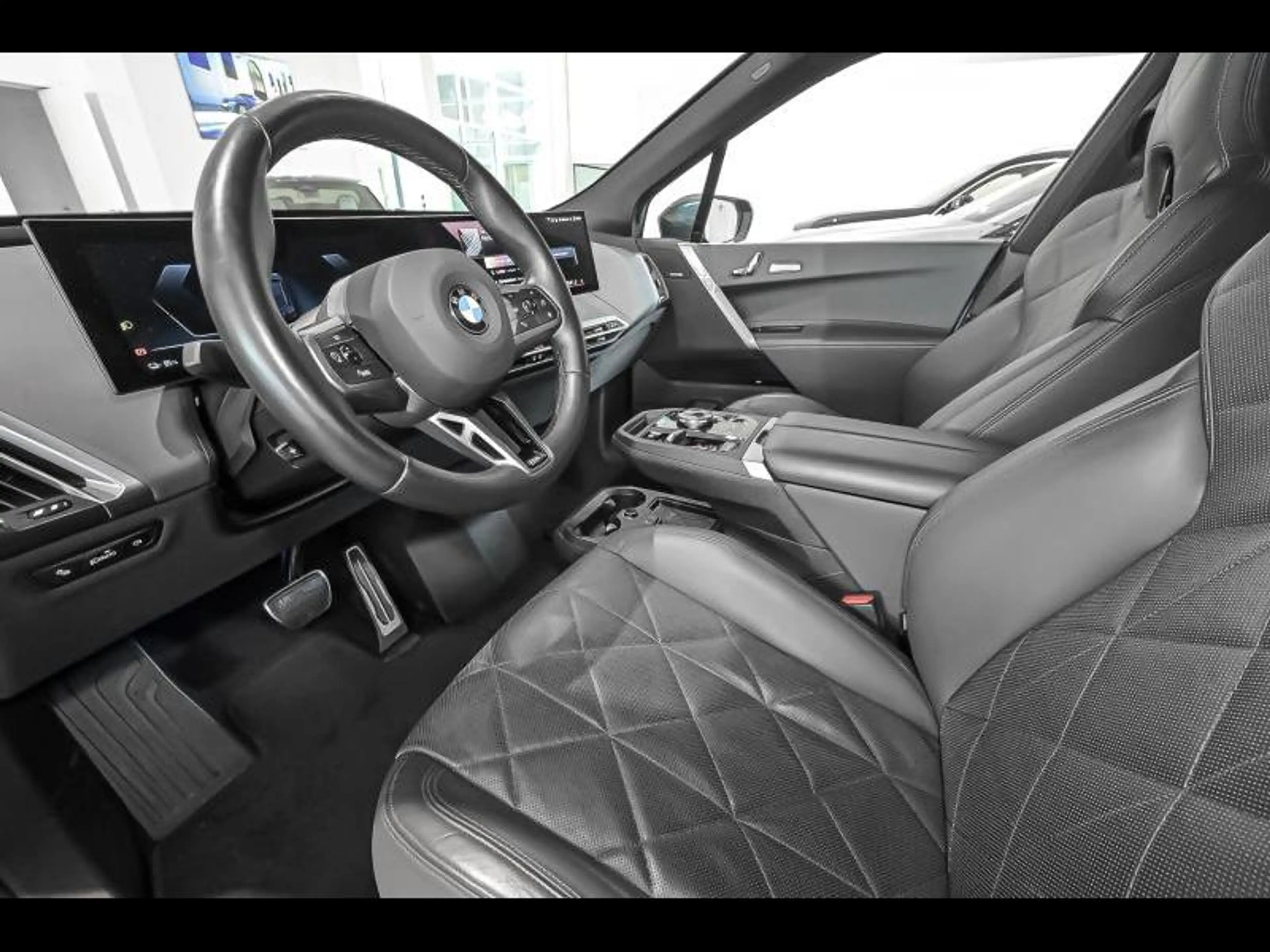 BMW iX xDrive45 - MsportPro|H&K|TH|360C — photo 6