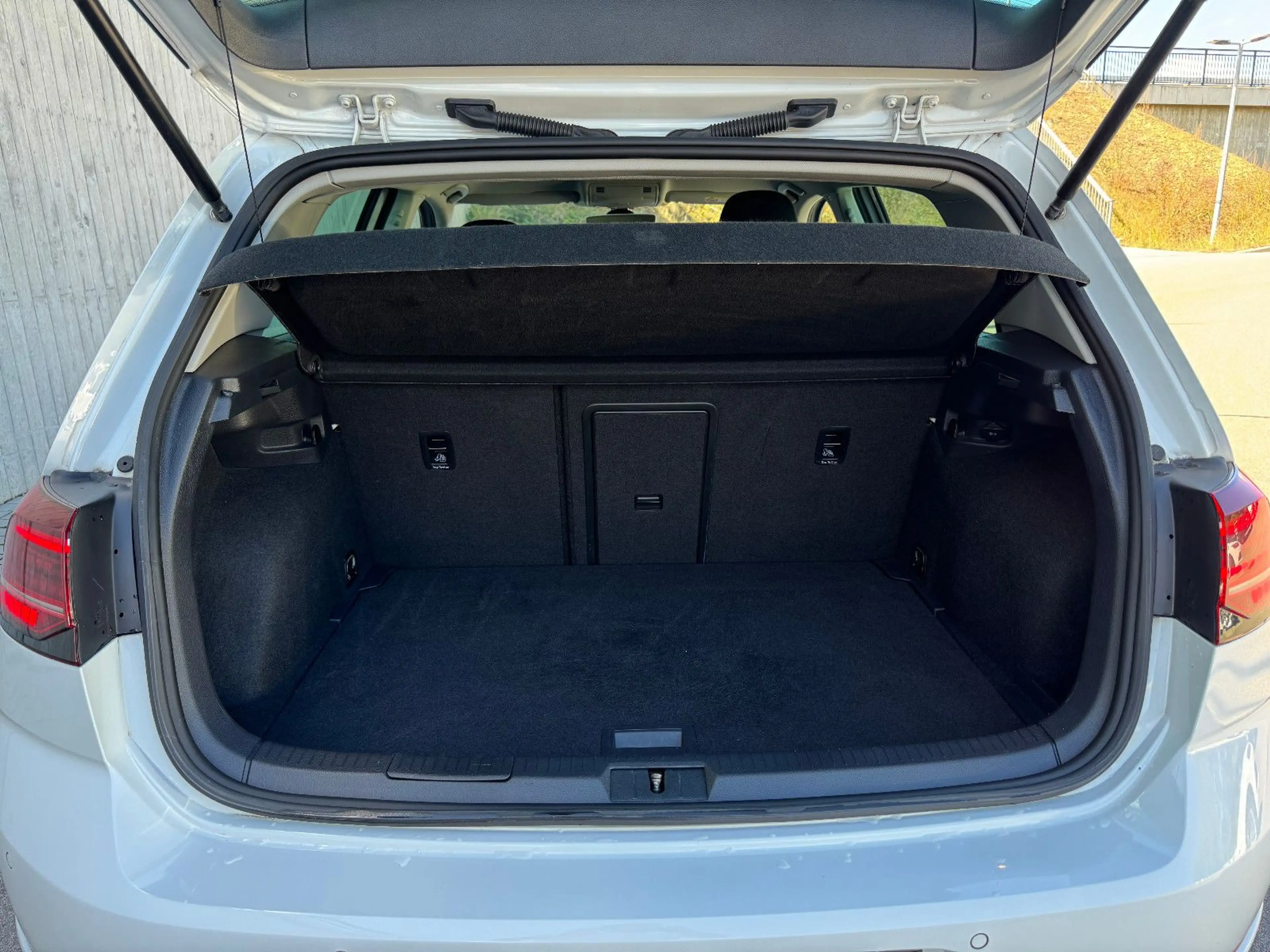 Volkswagen Golf VII 1.6 TDI Join Matrix Nav ACC Cam Sthz — photo 8