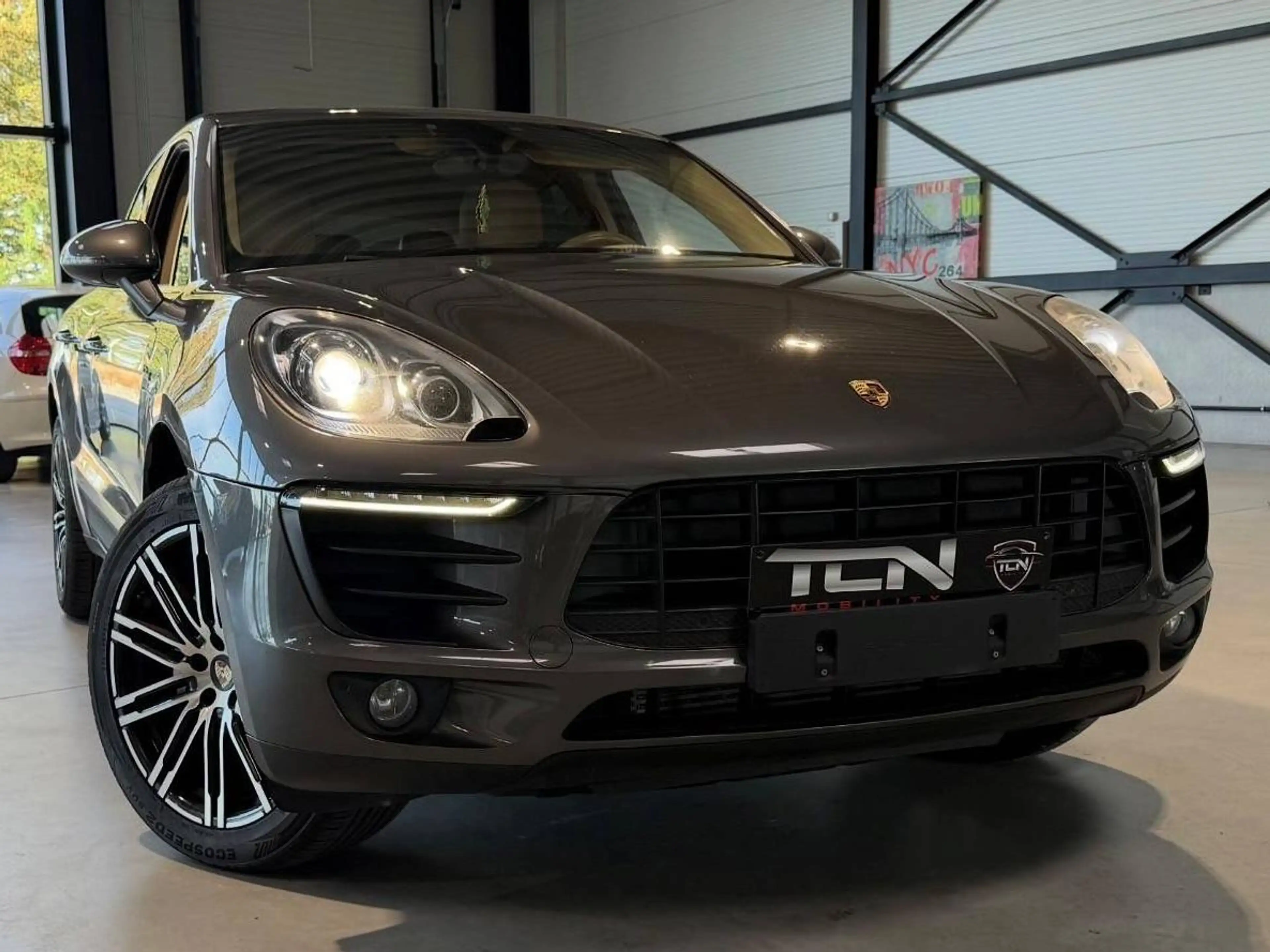 Porsche Macan Macan S 3.0 V6 Bi-Turbo PDK — photo 2