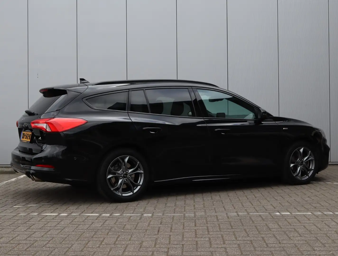 Ford Focus Focus 1.0 EcoBoost. ST-Line Station Zwart - 2