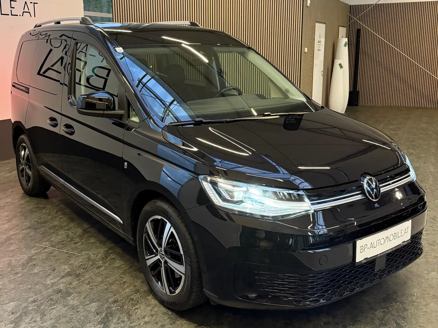 Volkswagen Caddy Style // MwSt. ausweisbar // TOP // Schwarz - 2