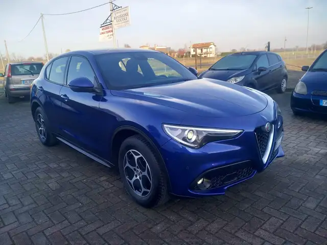 Alfa Romeo Stelvio 2.2 t Business Q4 190cv auto