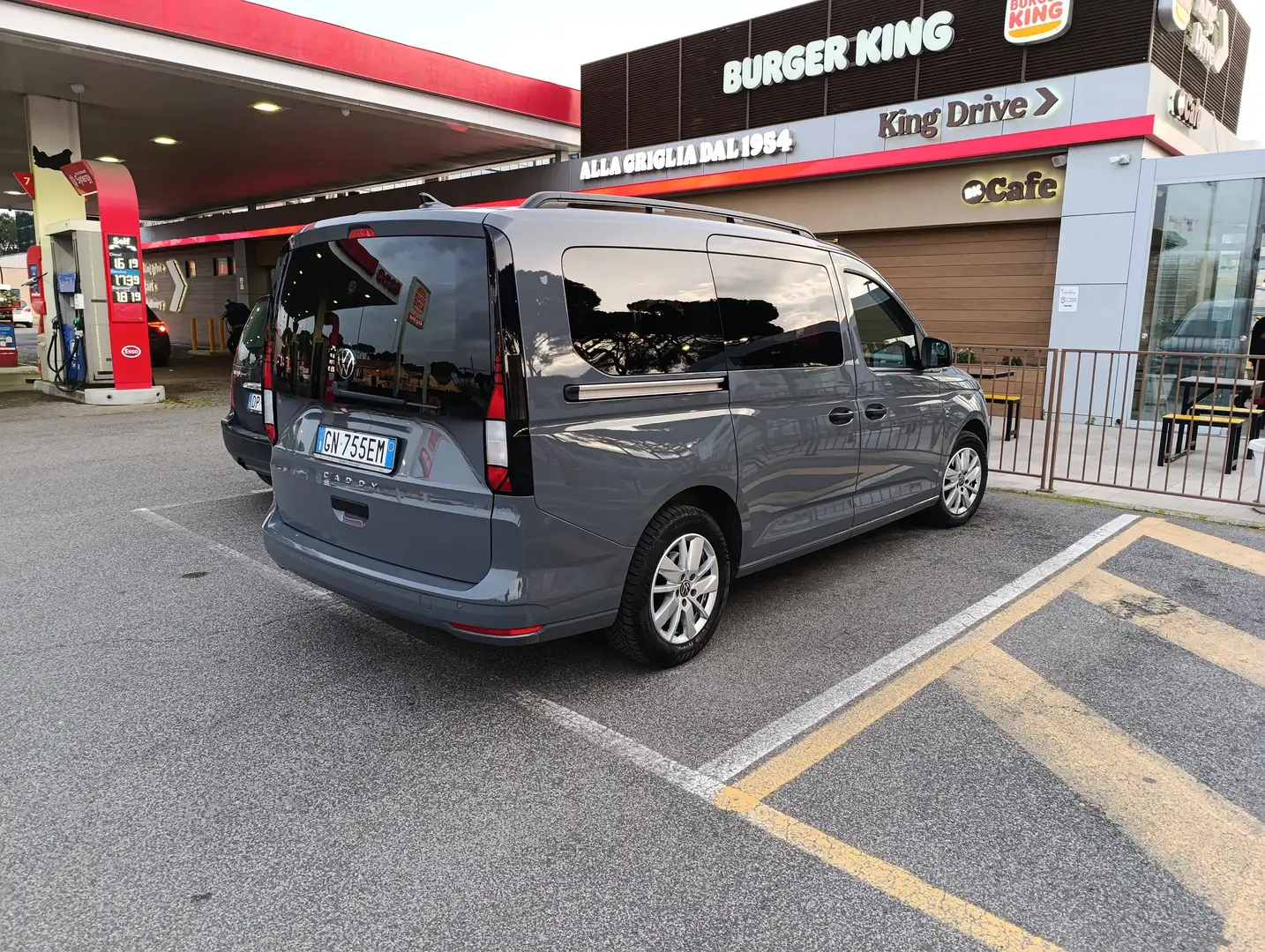 Volkswagen Caddy Maxi Grigio - 2