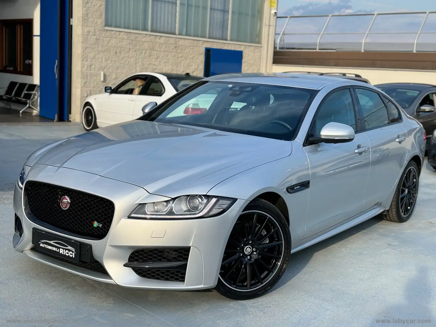 Jaguar XF 2.0 D 240 CV AWD aut. R-Sport Grau - 1